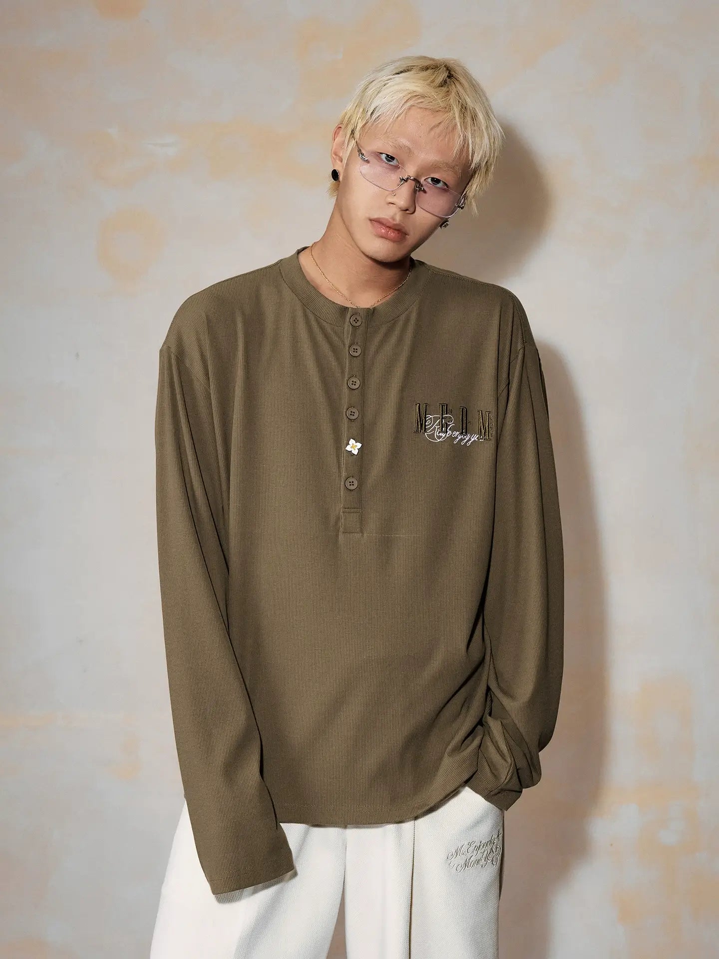 MEDM Flower Button Henley Long Sleeve Tee