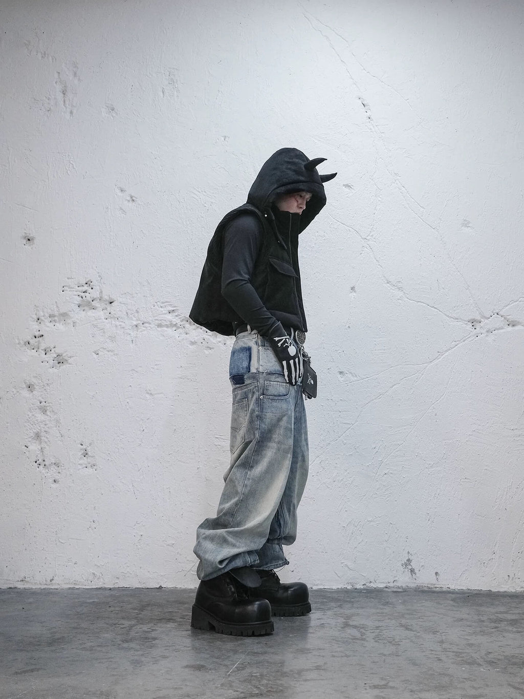 UNDERWATER Demon Horn Removable Hood Down Vest