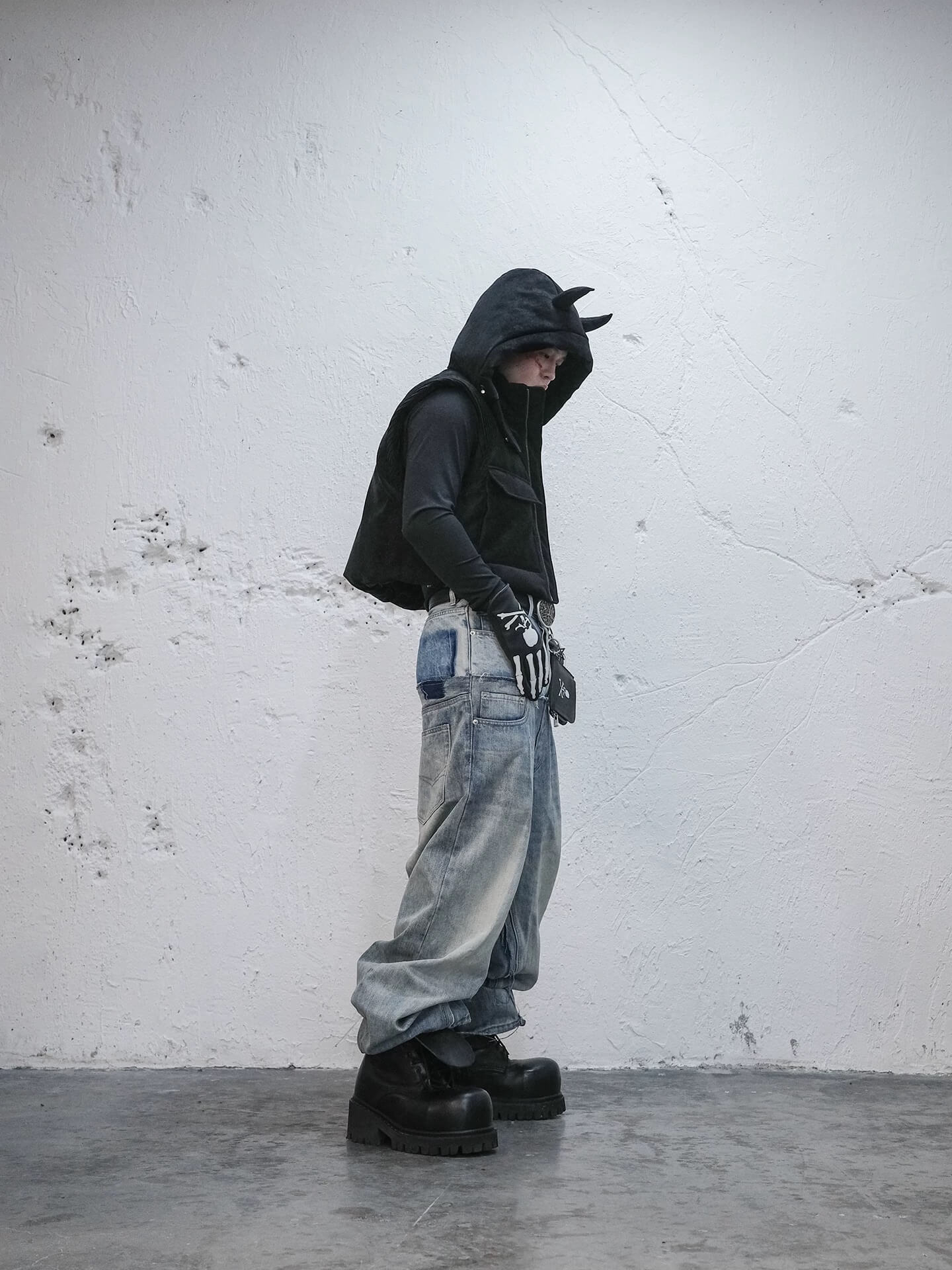 UNDERWATER Demon Horn Removable Hood Down Vest