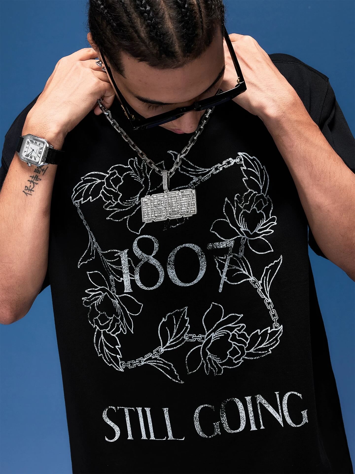1807 Vintage Floral Chain Logo Print Short Sleeve Tee