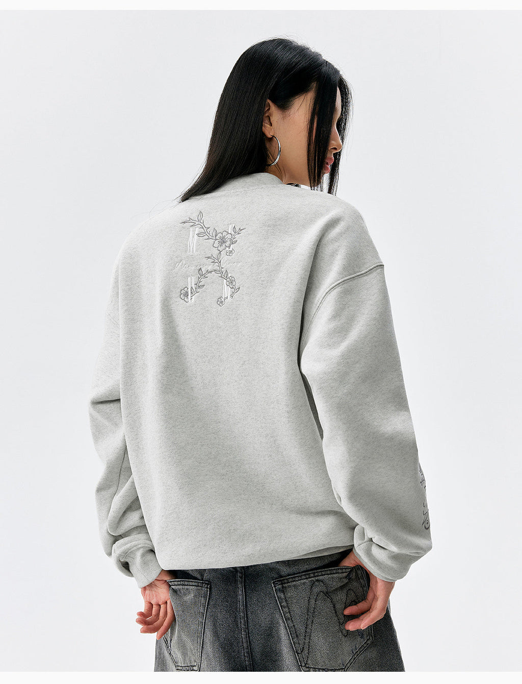 MEDM Floral Logo Embroidered Sweatshirt