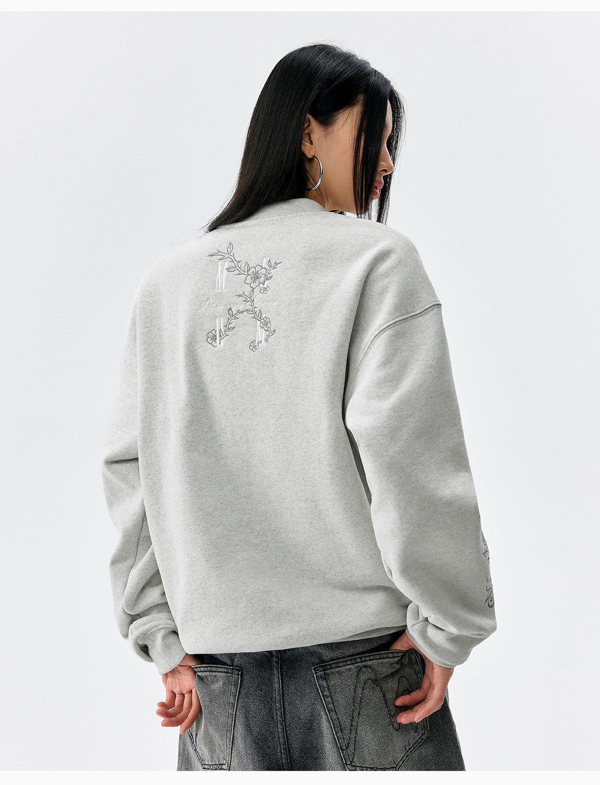 MEDM Floral Logo Embroidered Sweatshirt