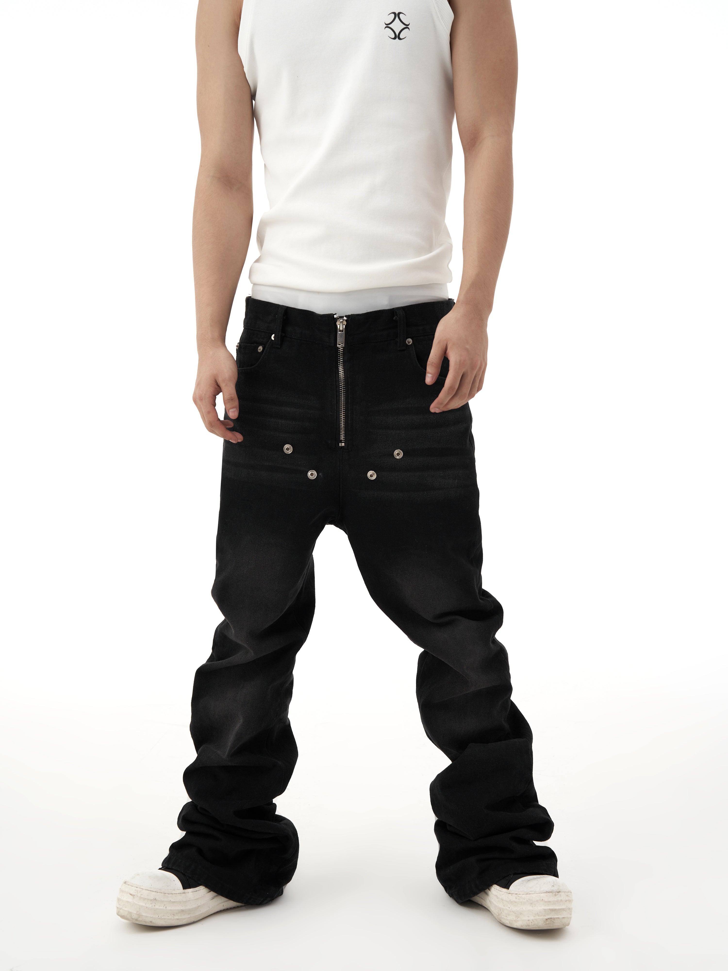 KARMANISTIC Rivet Zipper Fly Washed Flared Jeans