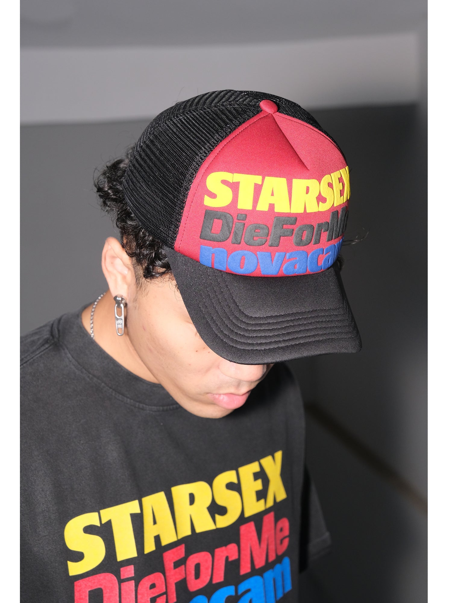 NOVACAM Foam Letter Print Trucker Hat