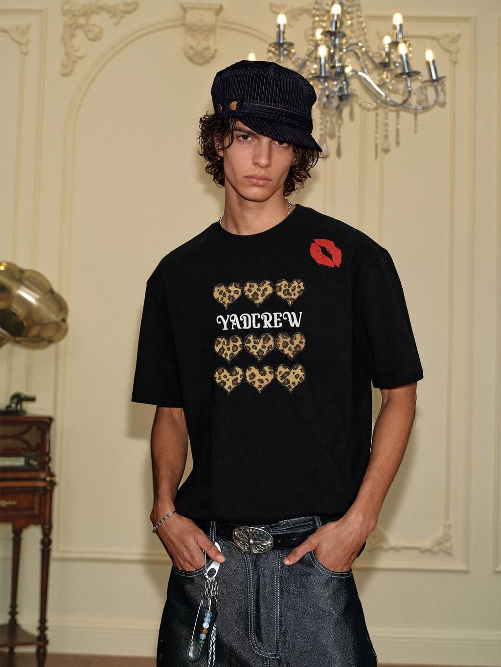 YADcrew Leopard Heart Patch Kiss Mark Tee