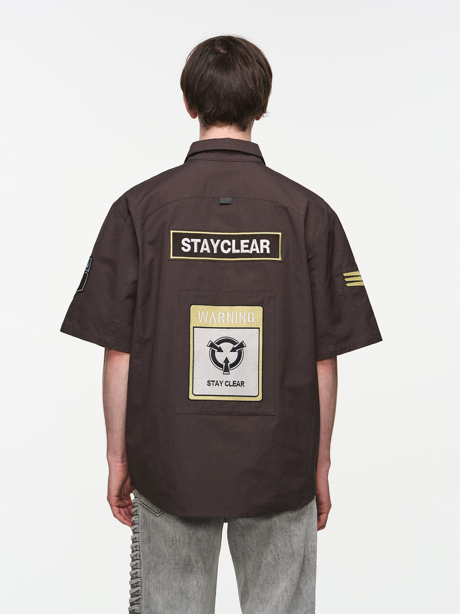 BLIND NO PLAN Badge Embroidered Short Sleeve Shirt