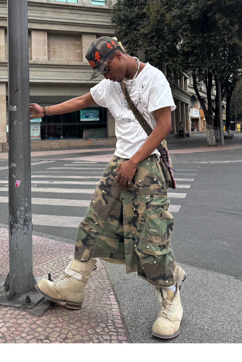 STEEPC M-65 Pearl Embellished Camouflage Baggy Cargo Shorts