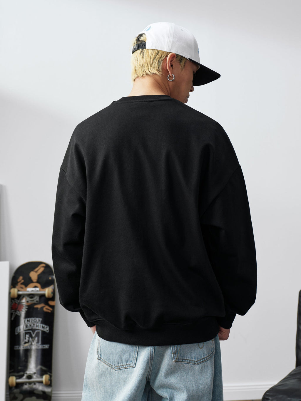 MEDM Blue Sky & Small Grass Embroidered Logo Sweatshirt