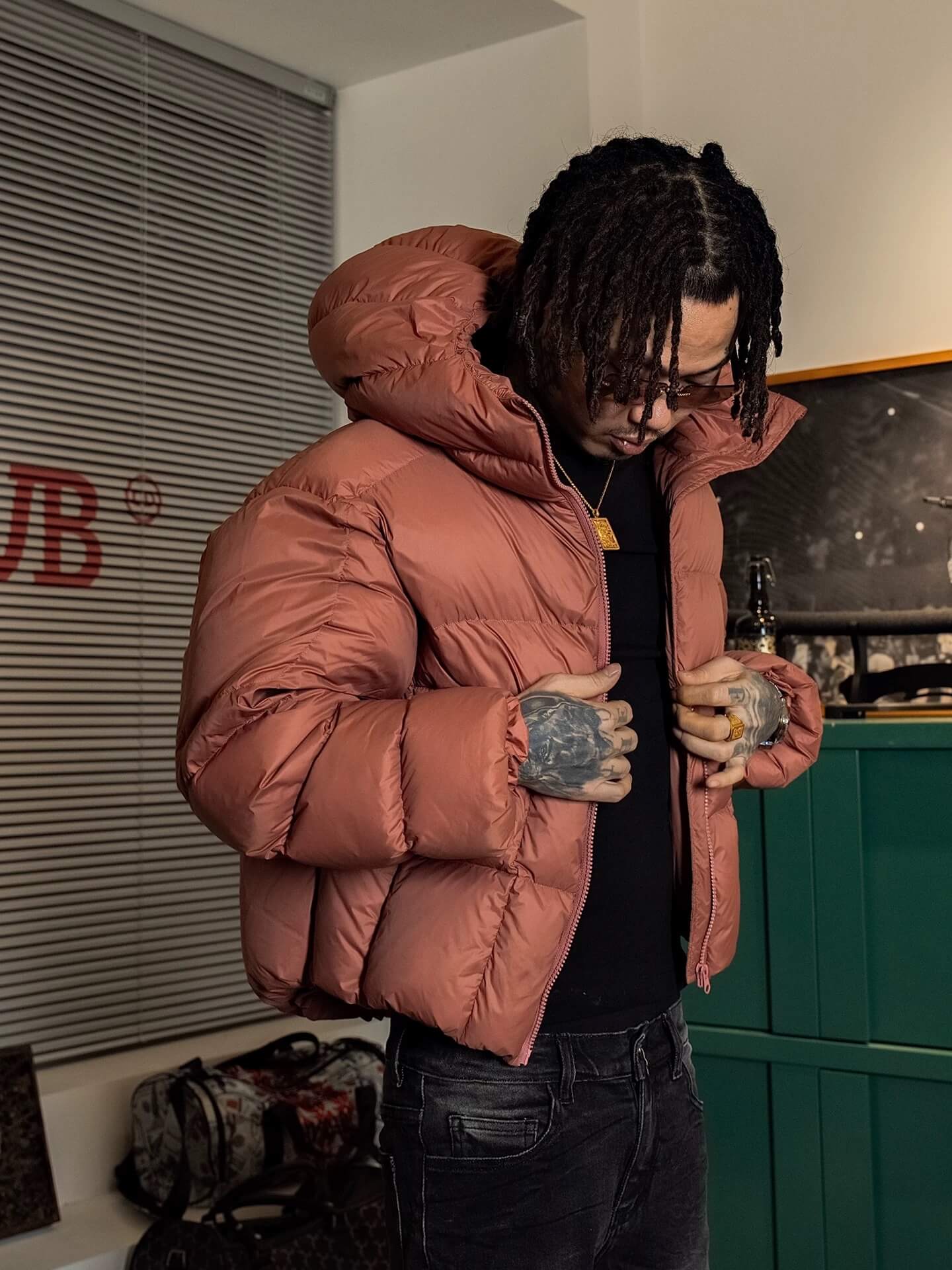 TGFCLUB Oversized Short Hooded Down Jacket