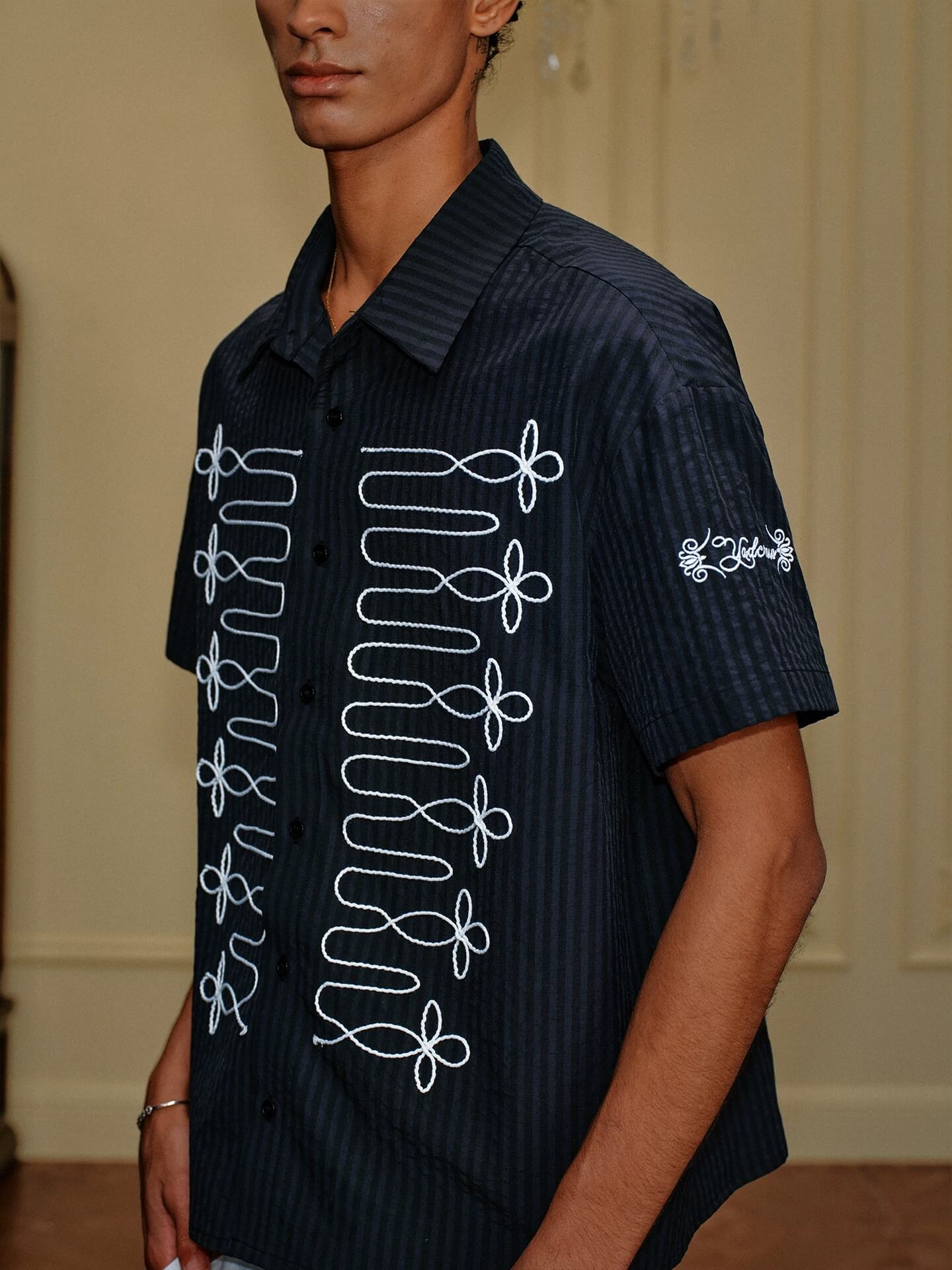 YADcrew Braid Embroidered Striped Seersucker Short Sleeve Shirt