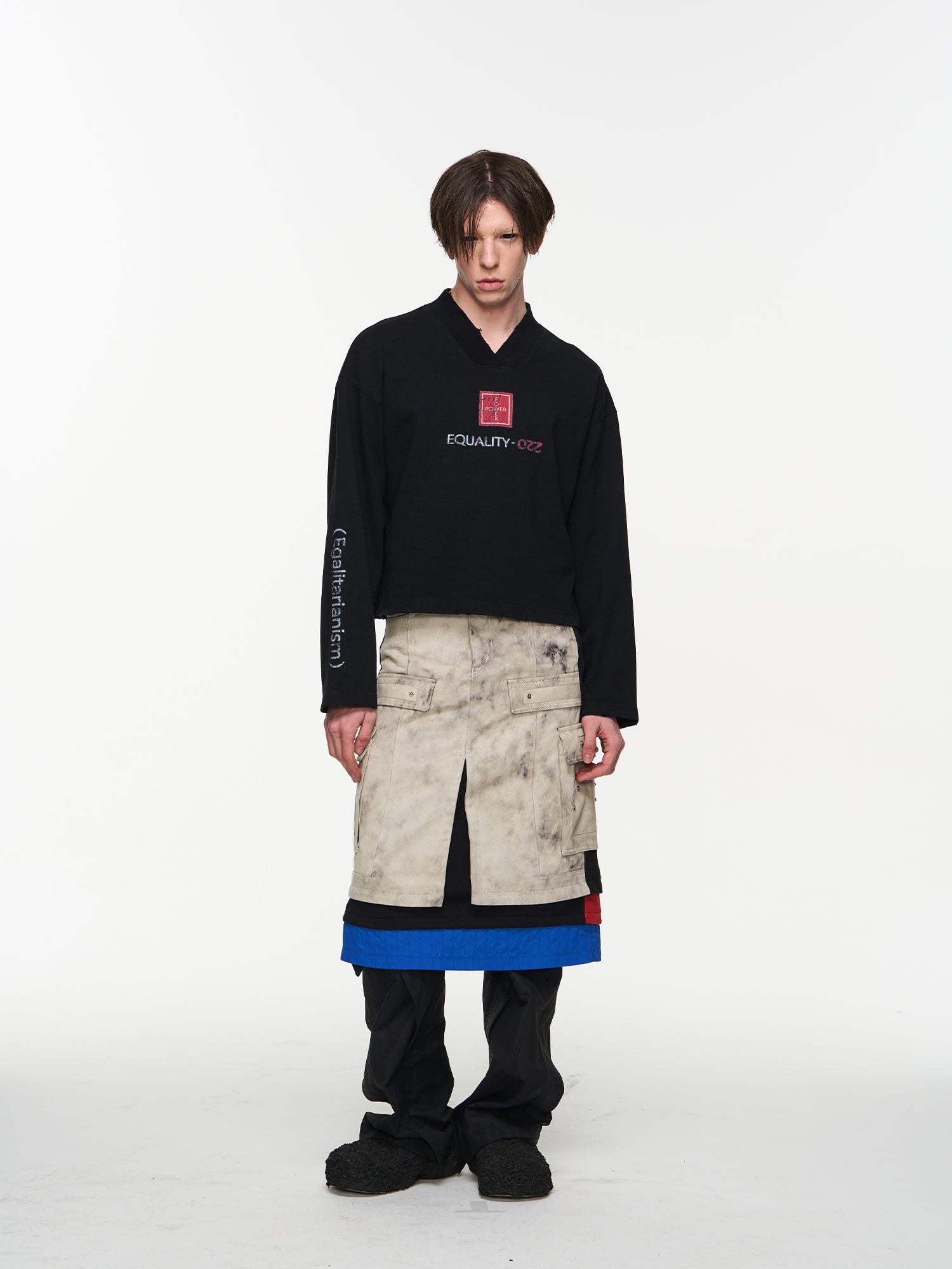 BLIND NO PLAN V-Neck Washed Print Long Sleeve Tee