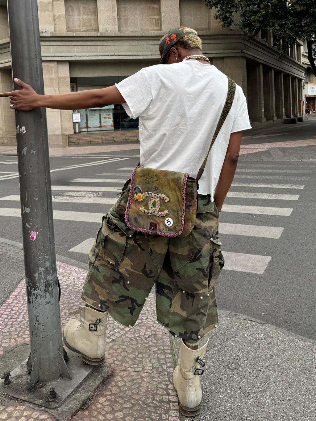 STEEPC M-65 Pearl Embellished Camouflage Baggy Cargo Shorts