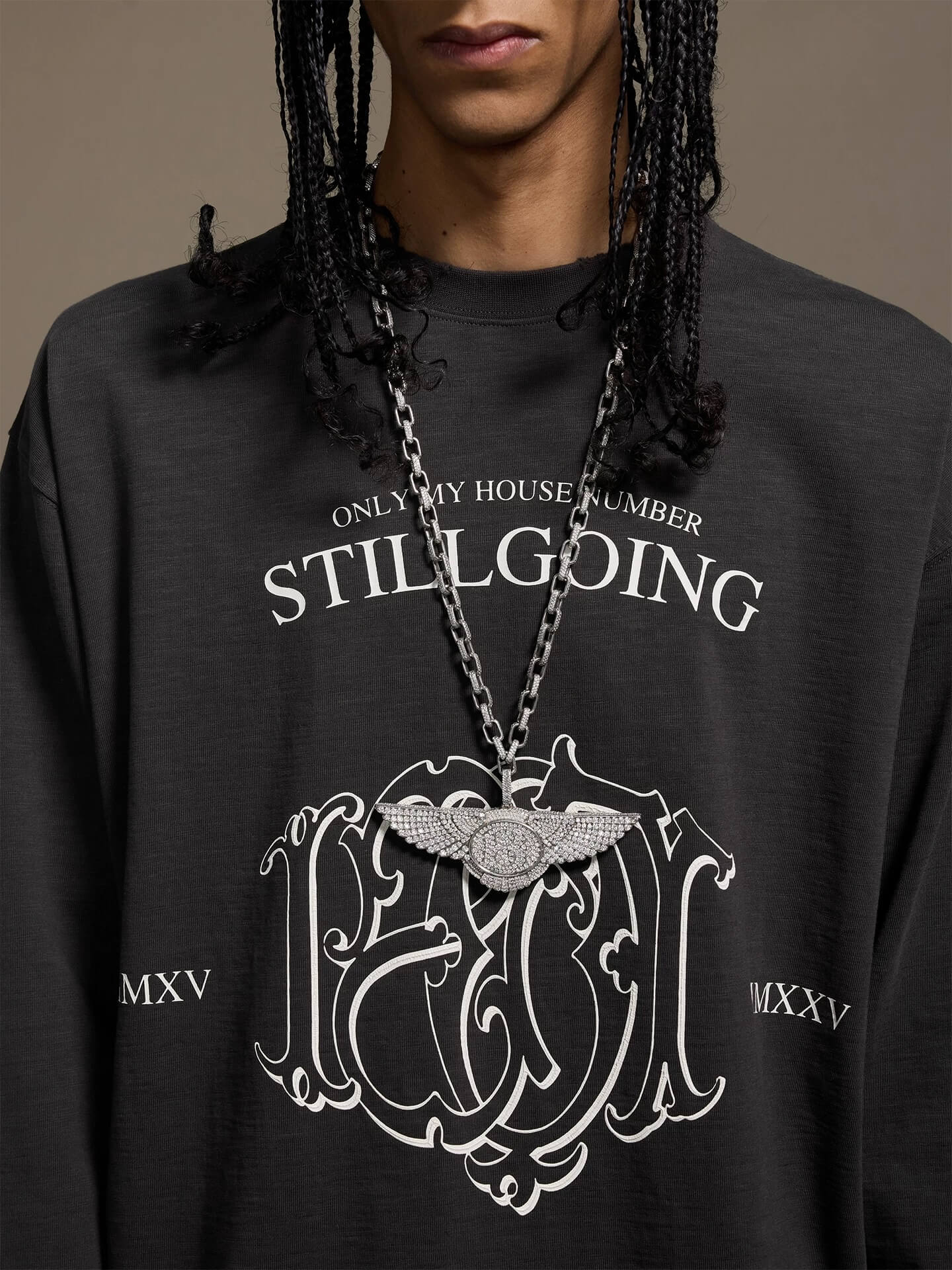 1807 Pegasus Stamped Distressed Long Sleeve Tee
