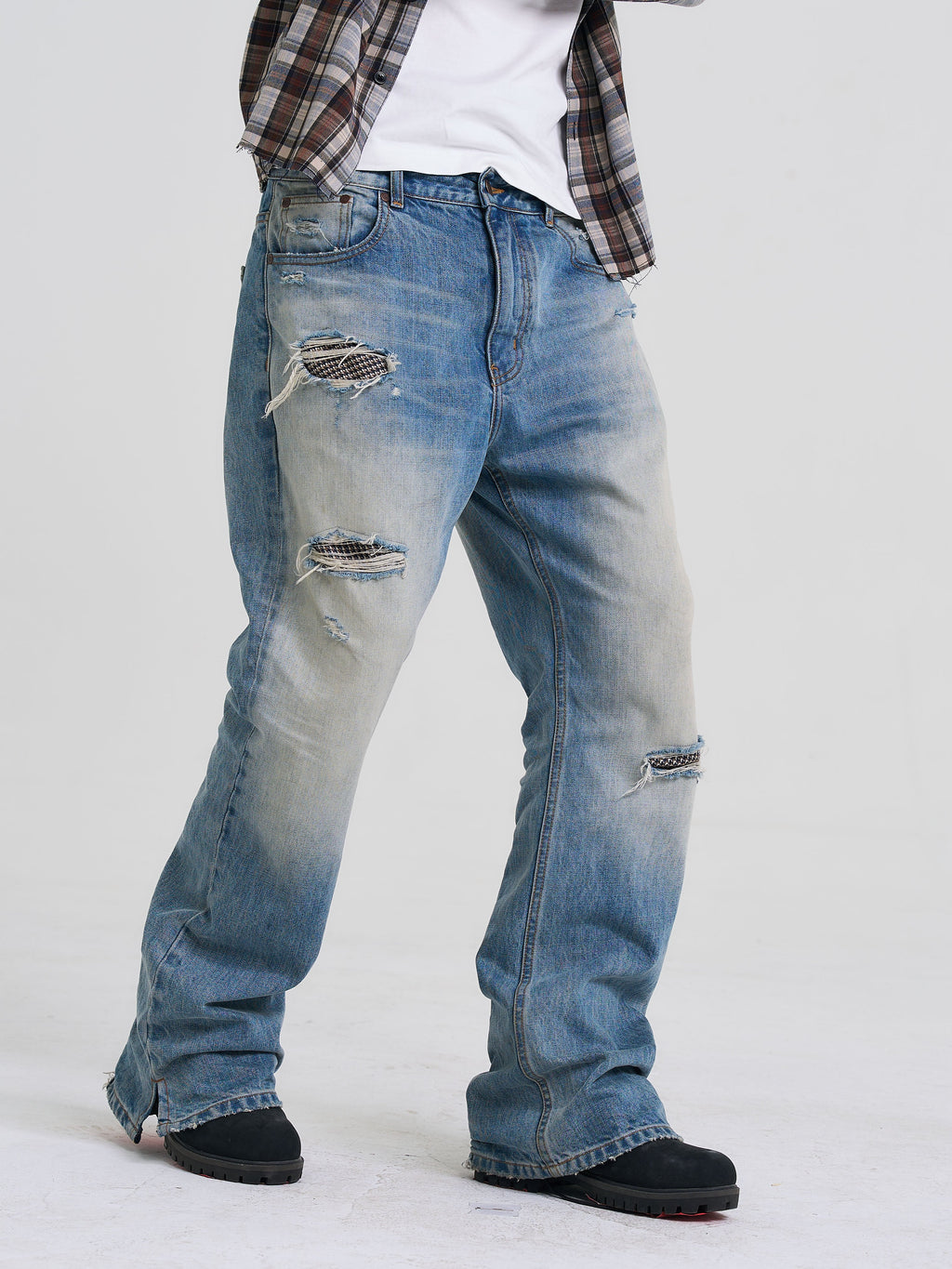 EVILKNIGHT(EK) Washed Checkered Patch Distressed Jeans