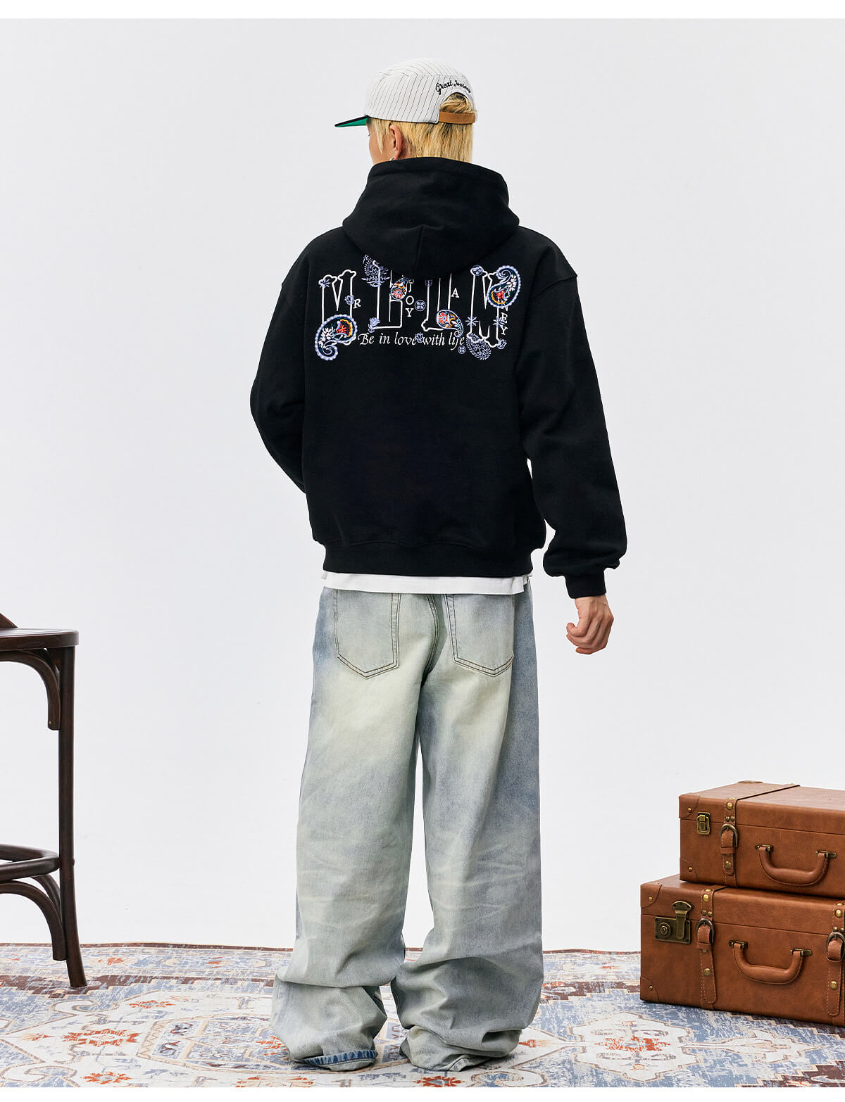 MEDM Ethnic Paisley Flower Embroidered Hoodie