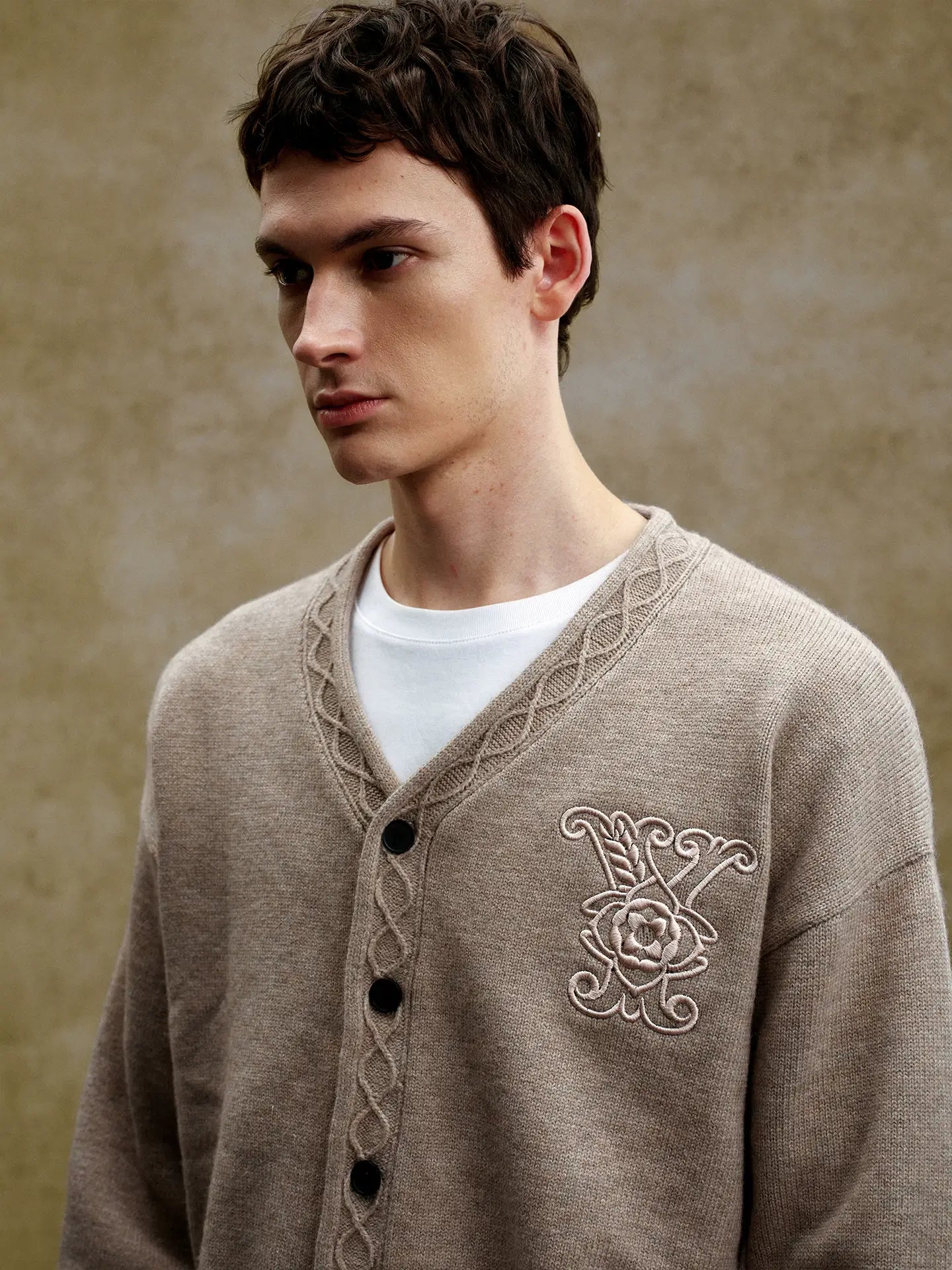 YADcrew Cable Rib V Neck Embroidered Knit Cardigan