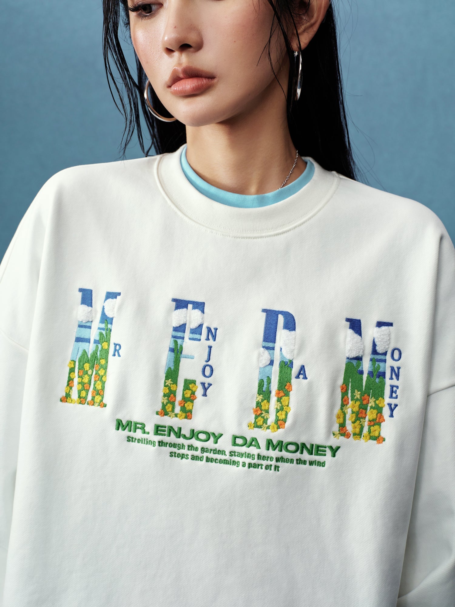 MEDM Blue Sky & Small Grass Embroidered Logo Sweatshirt