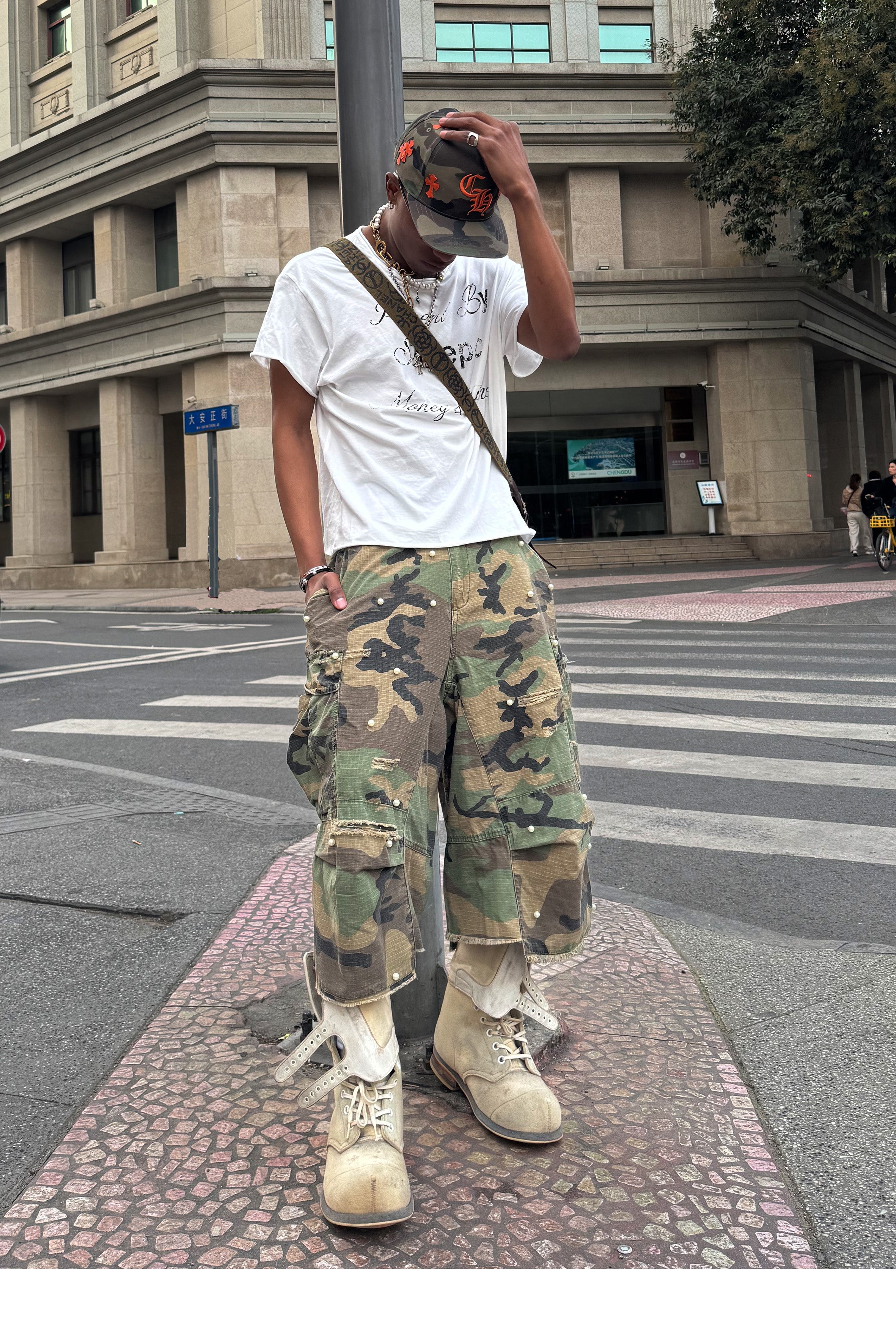 STEEPC M-65 Pearl Embellished Camouflage Baggy Cargo Shorts