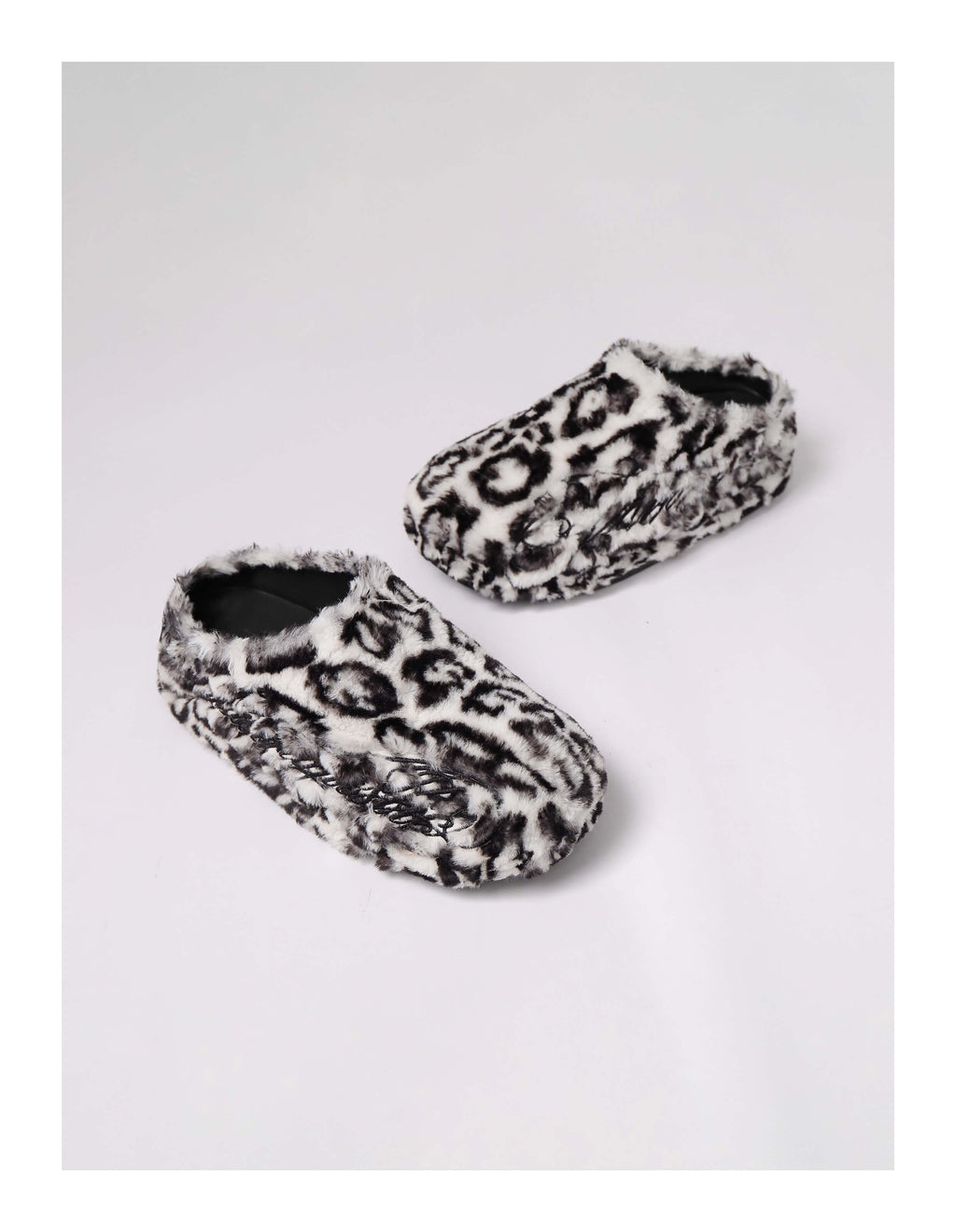 KARMANISTIC Rose White Leopard Fur Embroidered Slipper Clogs