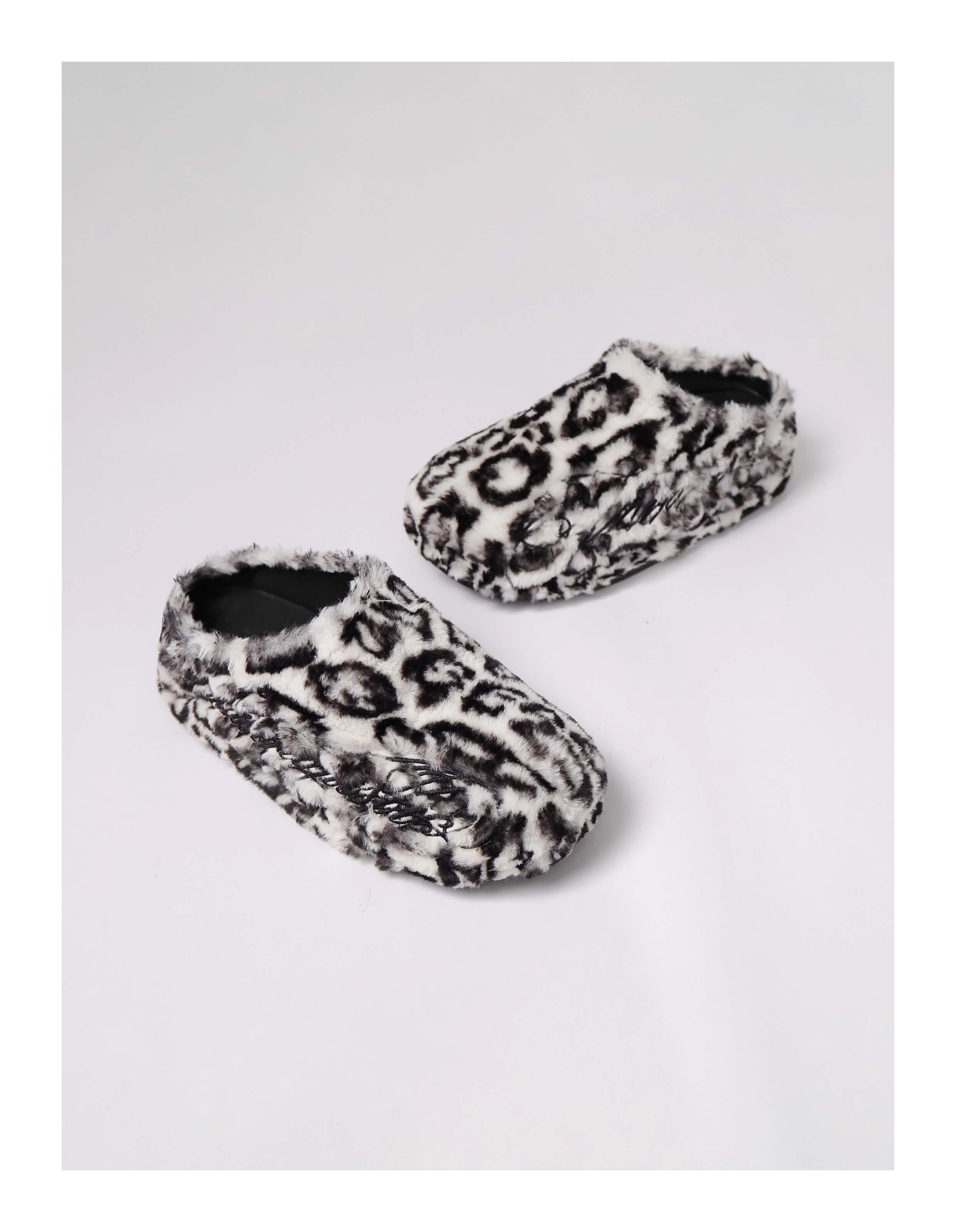 KARMANISTIC Rose White Leopard Fur Embroidered Slipper Clogs