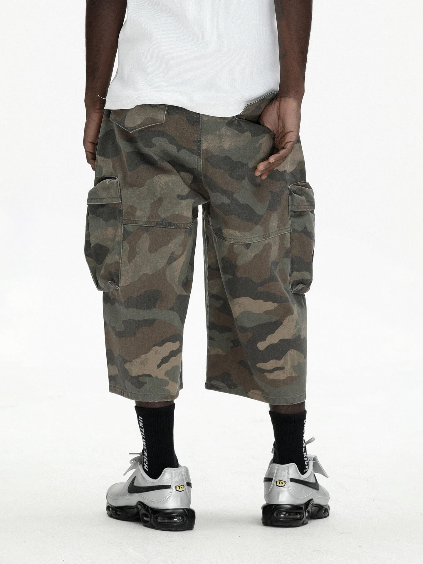 UNTILWERICH Washed Camo Multi Pocket Wide Cargo Below Knee Shorts