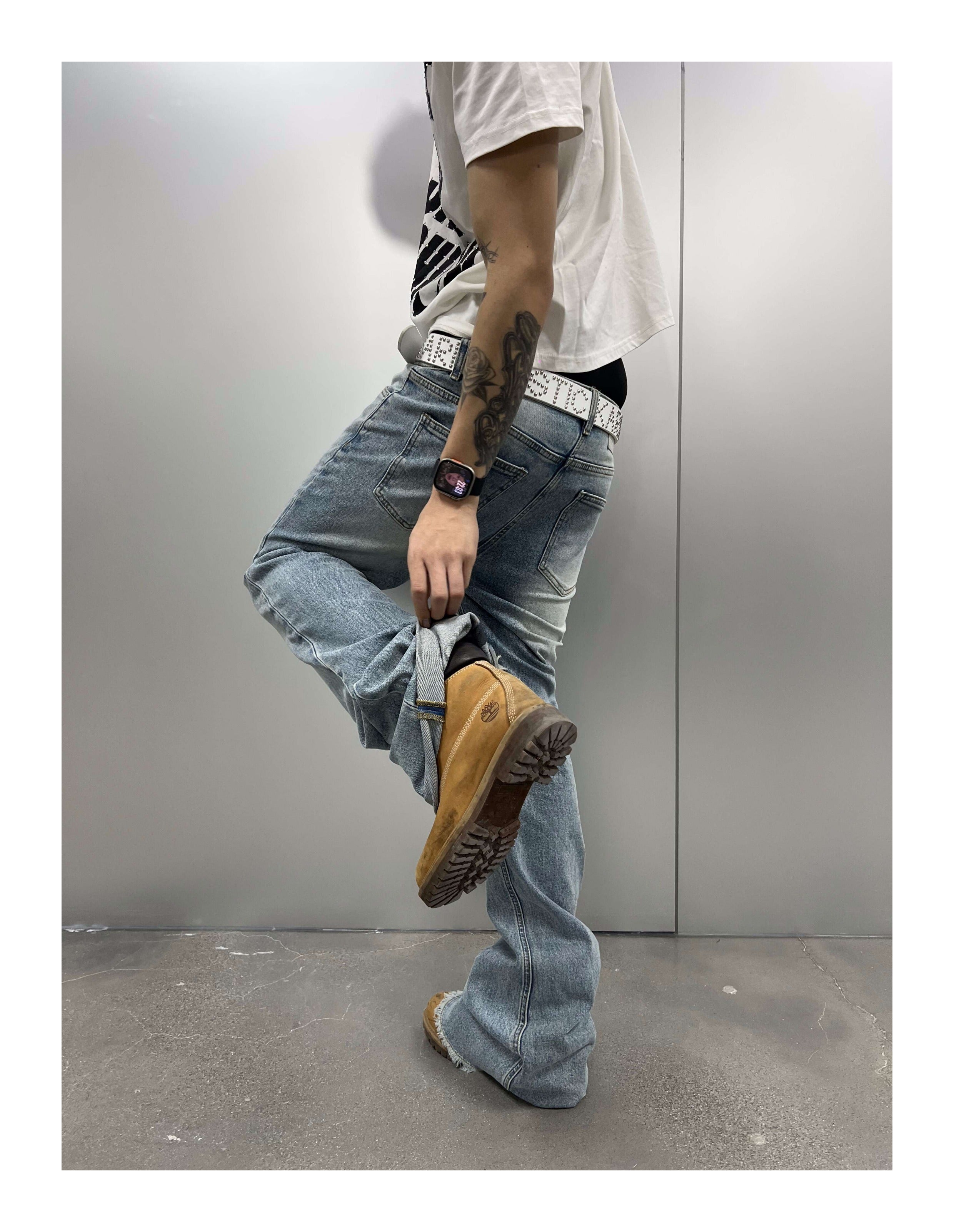 KARMANISTIC Cutoff Washed Flared Jeans