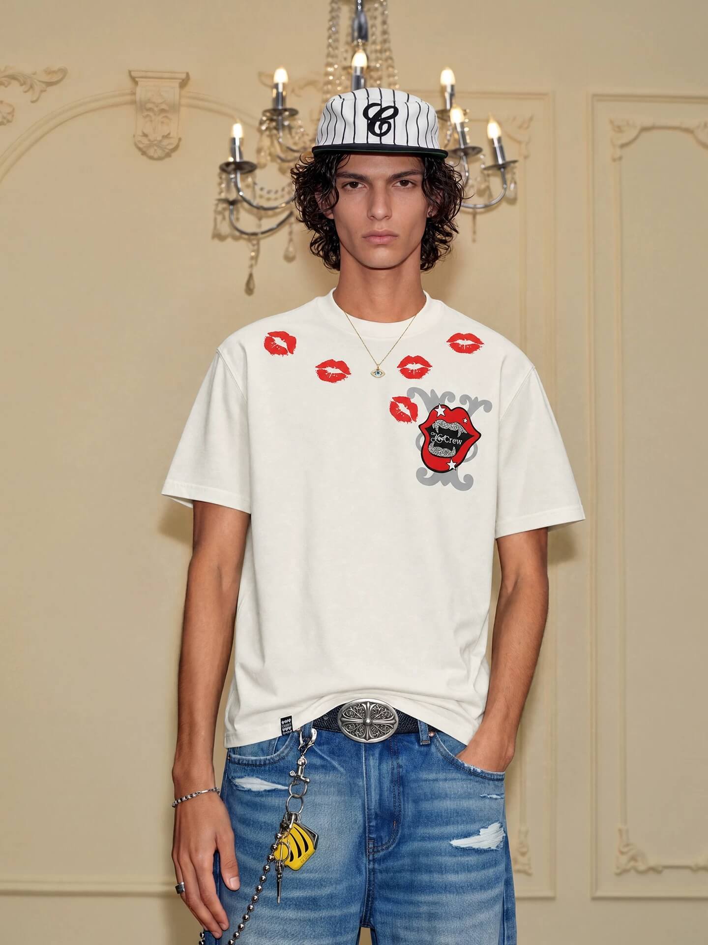 YADcrew Kiss Mark Print Rhinestone Glitter Tee