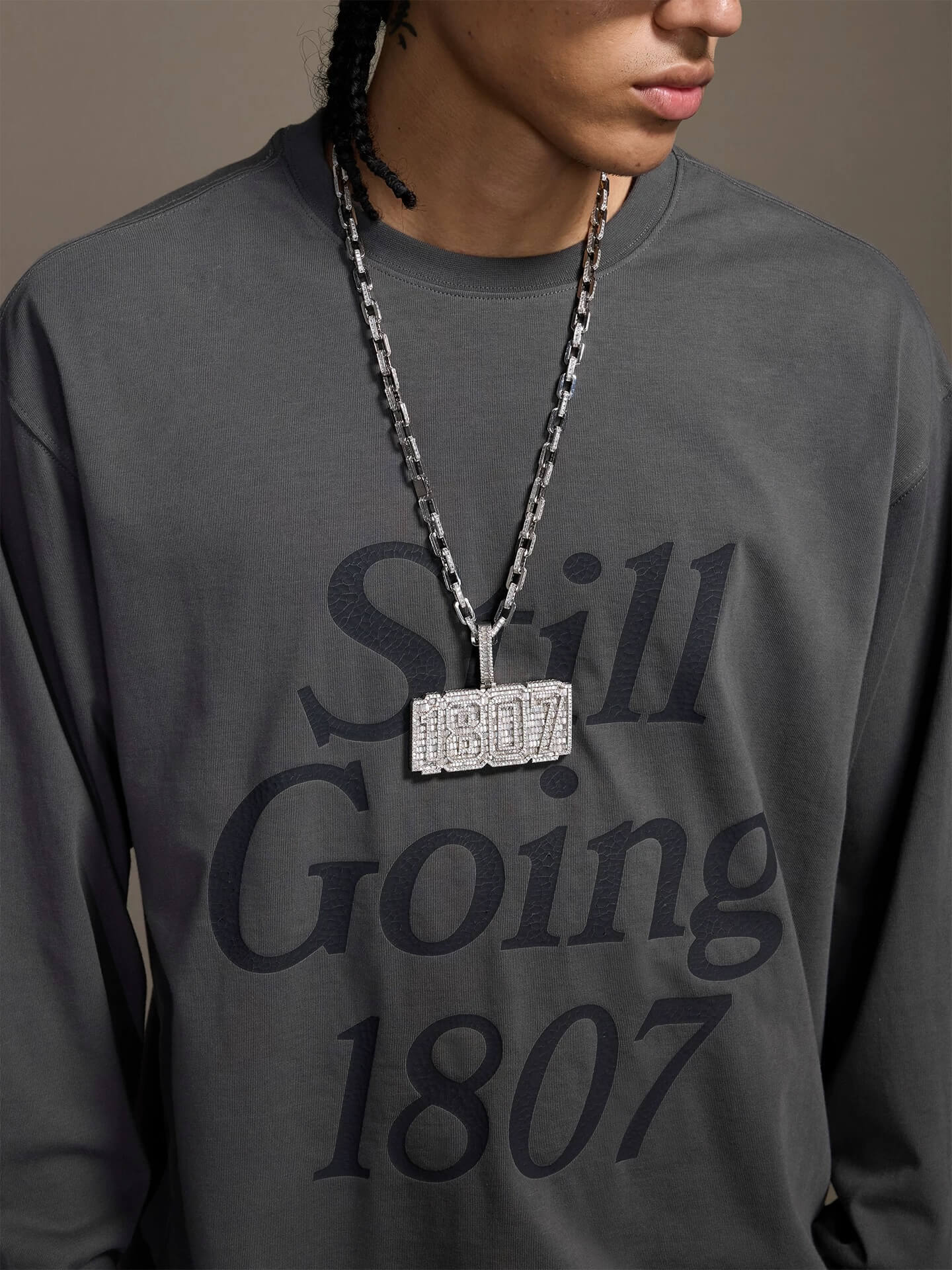 1807 STILLGOING Crackle Print Long Sleeve Tee