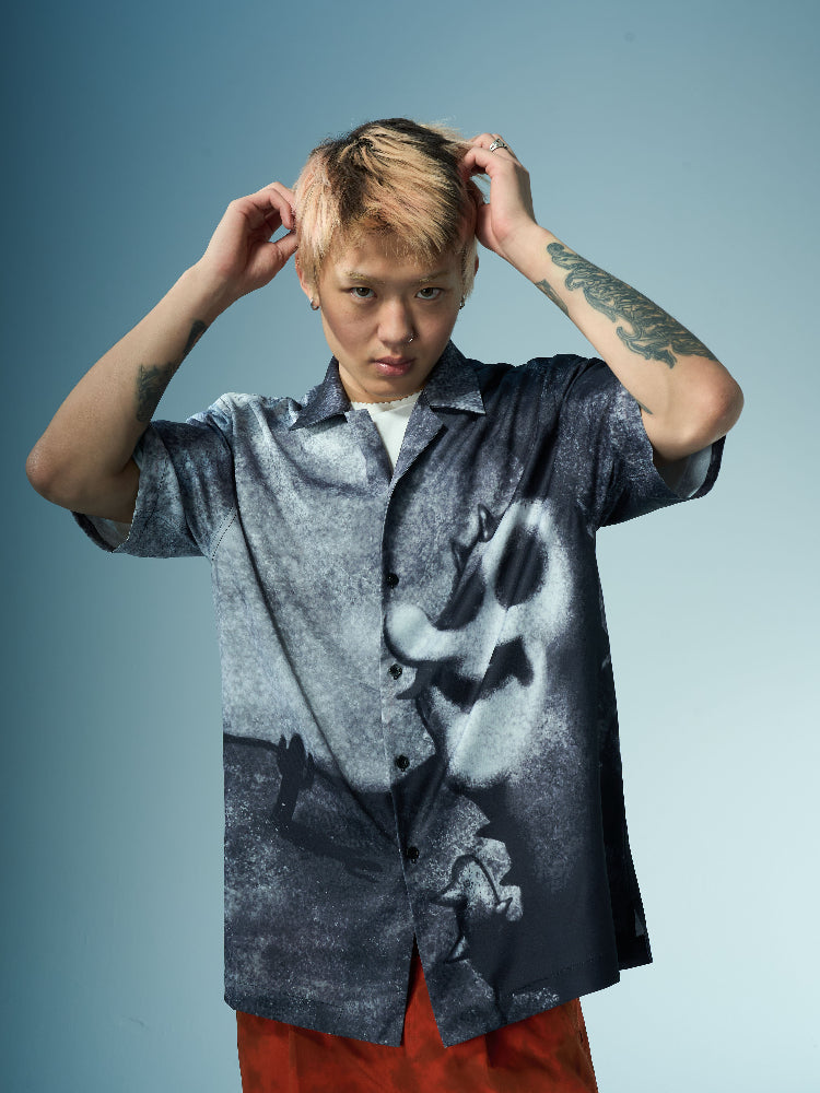 EVILKNIGHT(EK) Full-Print Graffiti Portrait Cuban Shirt