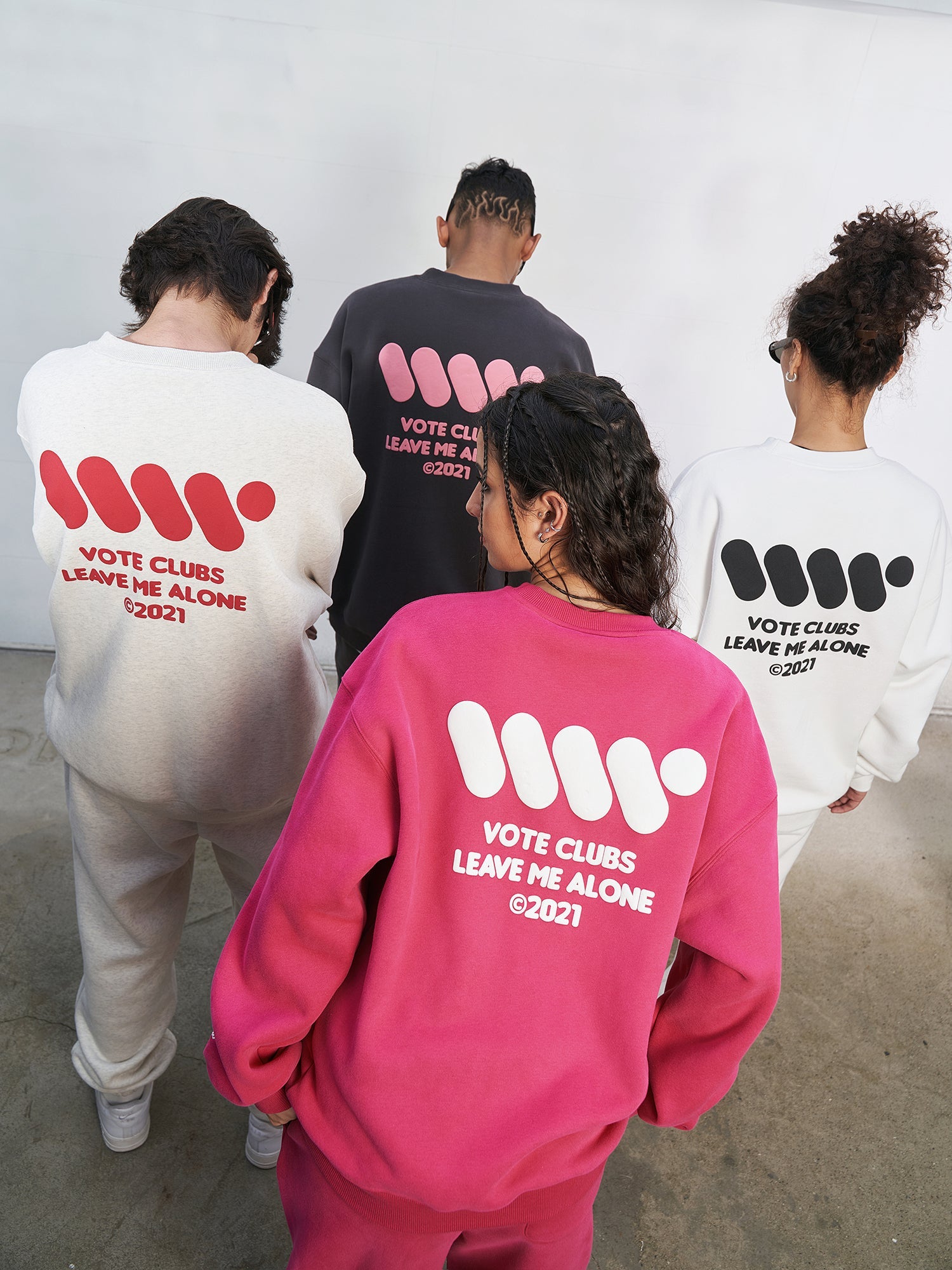 VOTE VVVVOTE Basic Crew Neck Sweatshirt