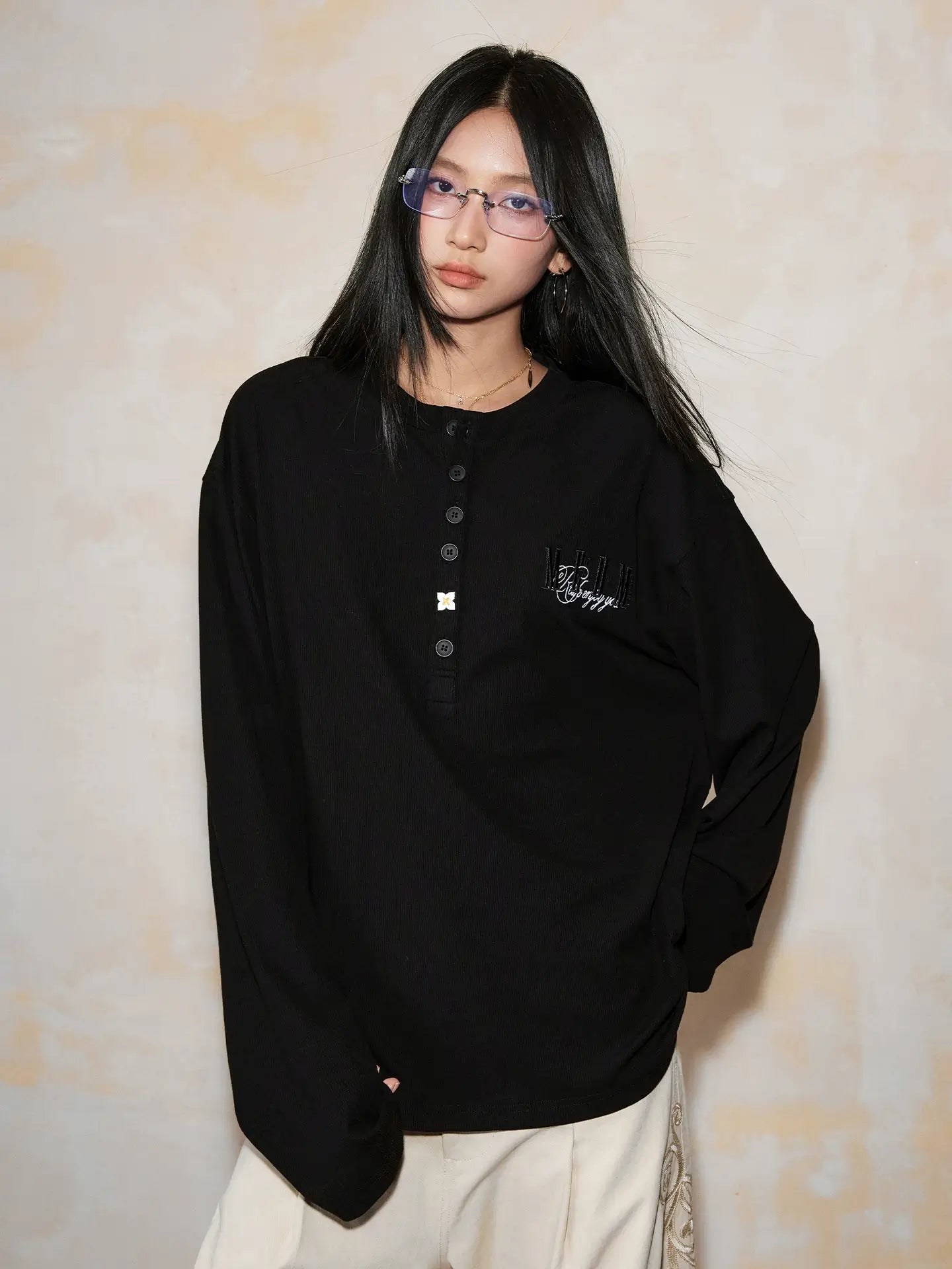 MEDM Flower Button Henley Long Sleeve Tee