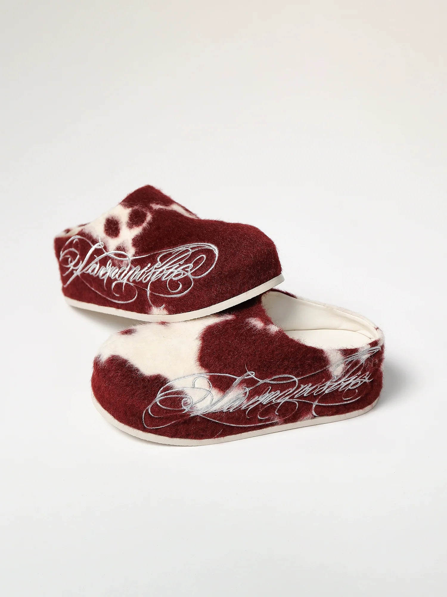 KARMANISTIC Fur Embroidered Red Slipper Clogs