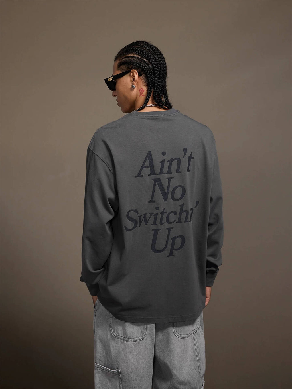 1807 STILLGOING Crackle Print Long Sleeve Tee