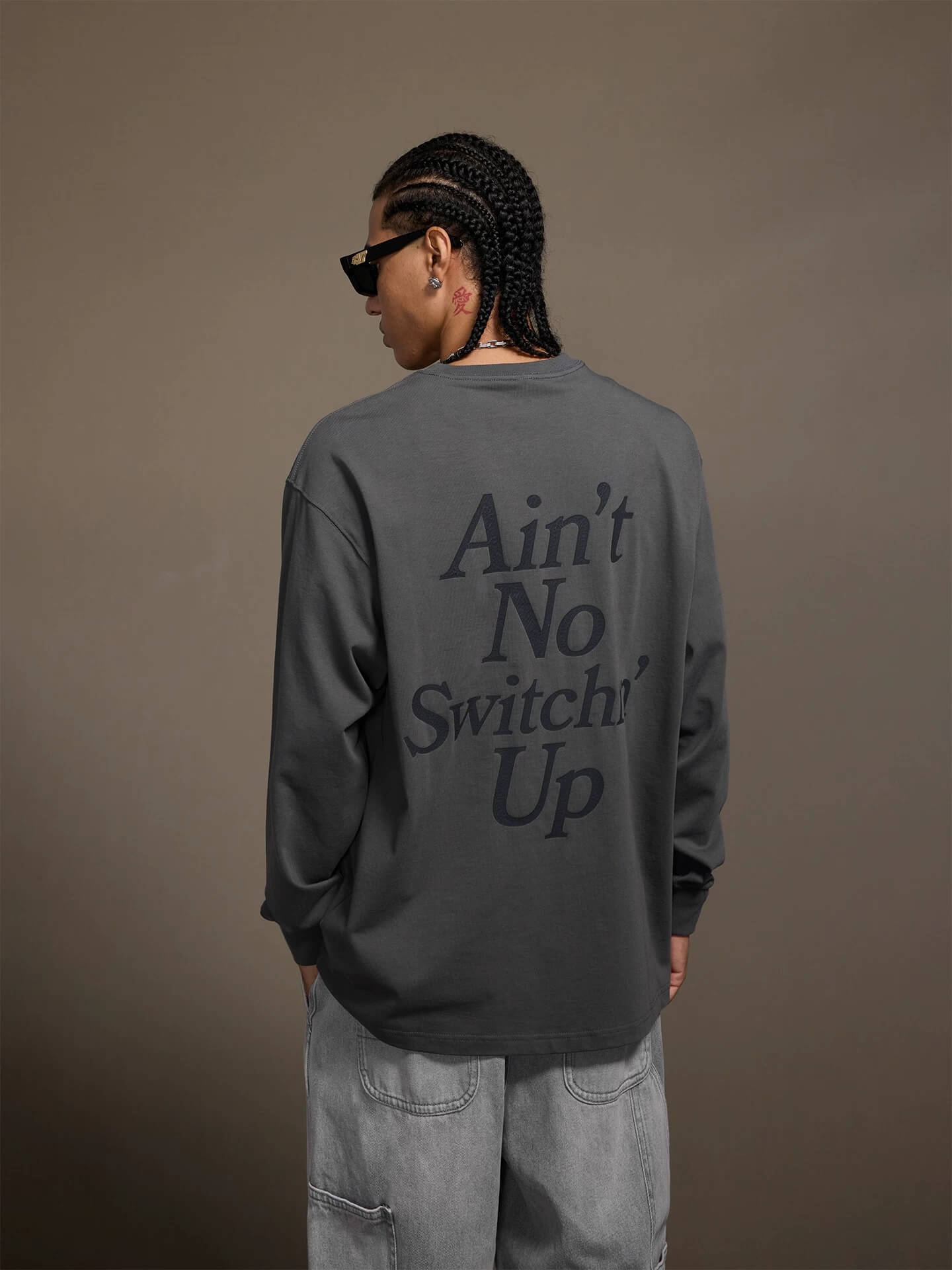 1807 STILLGOING Crackle Print Long Sleeve Tee
