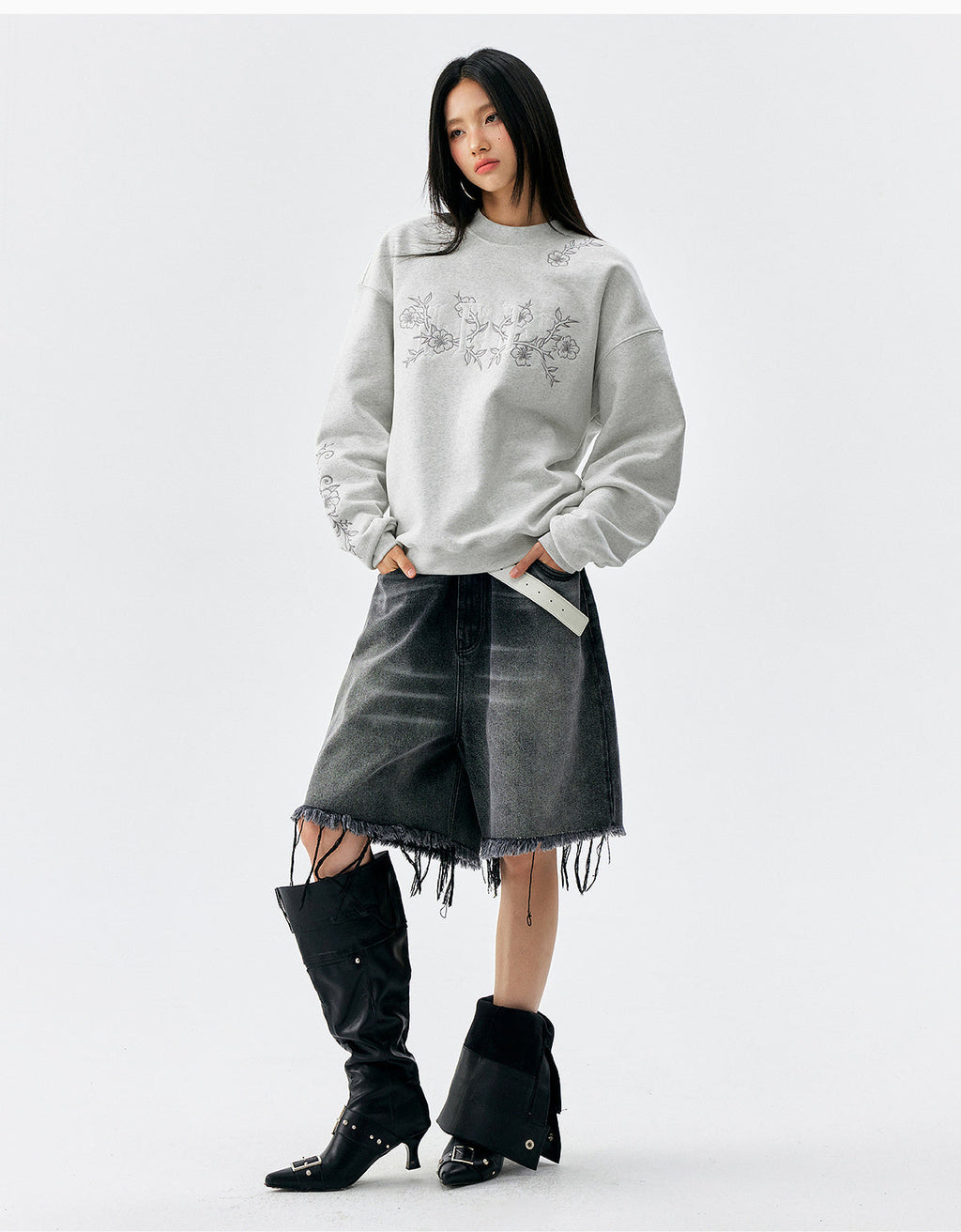 MEDM Floral Logo Embroidered Sweatshirt