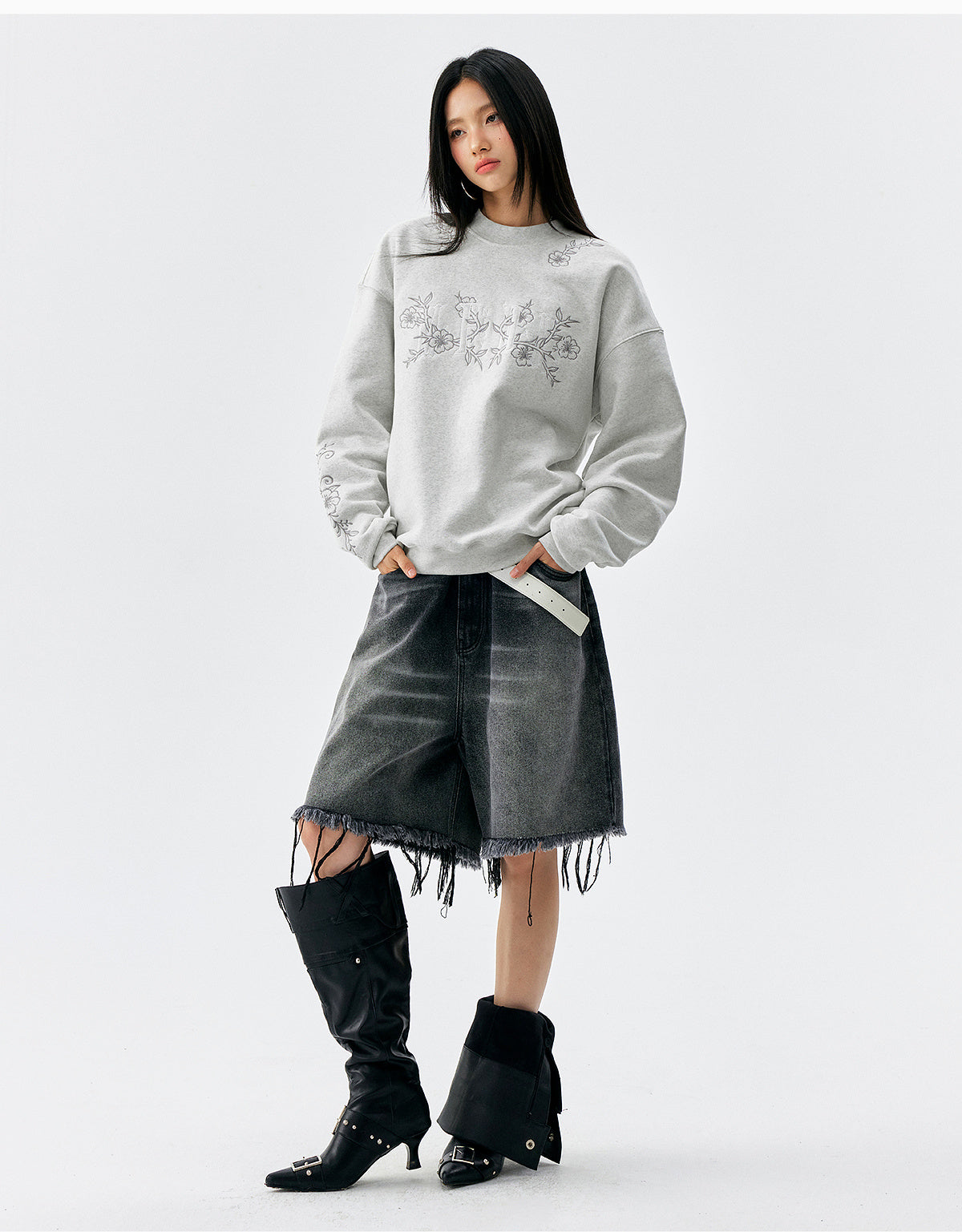 MEDM Floral Logo Embroidered Sweatshirt