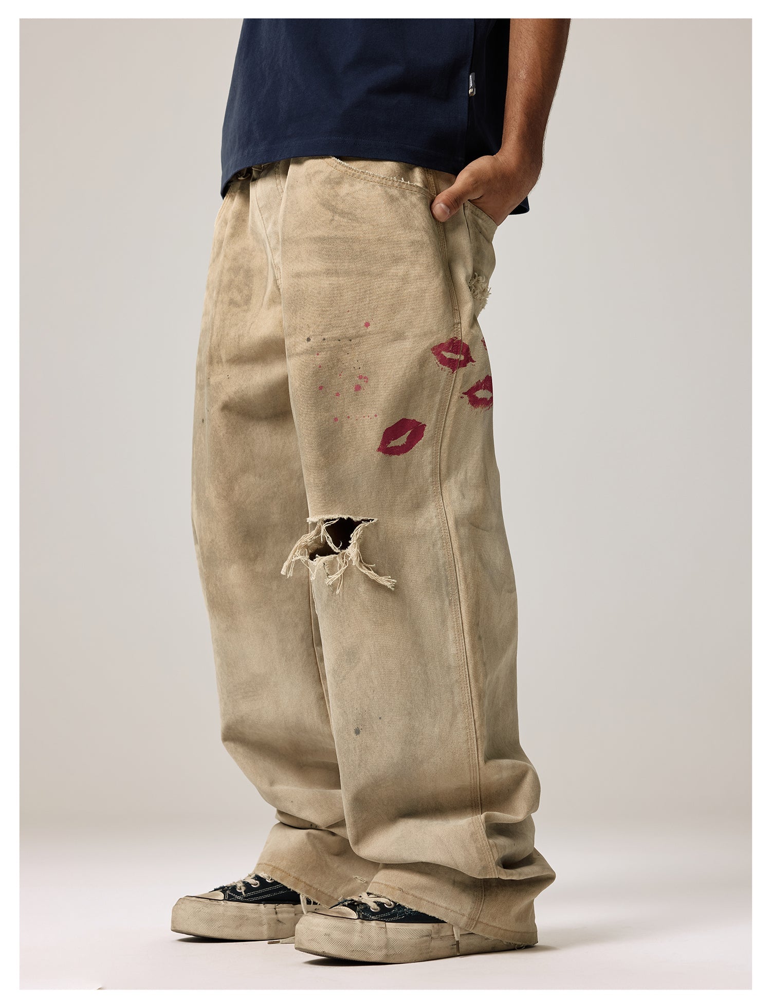 Remedy Kiss Mark Distressed Hole Work Painter Pants