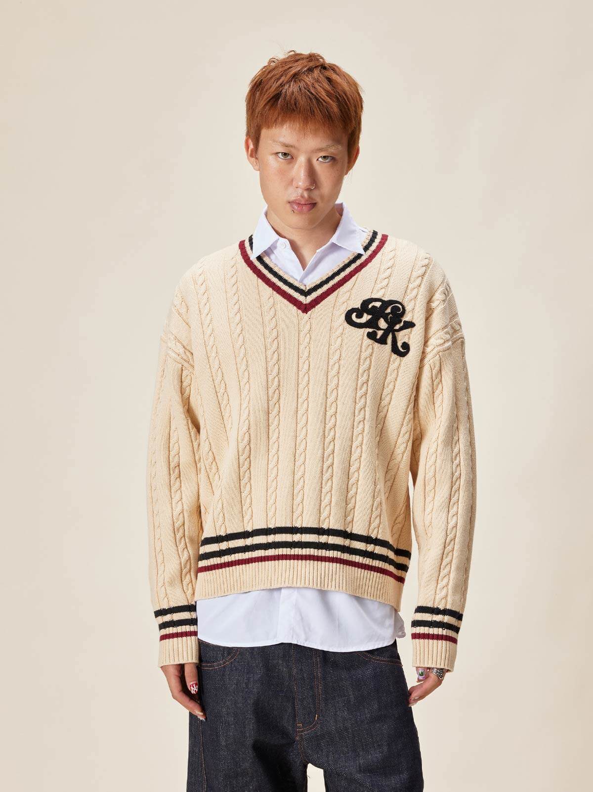 EVILKNIGHT(EK) Logo Cable Knit V Neck Sweater
