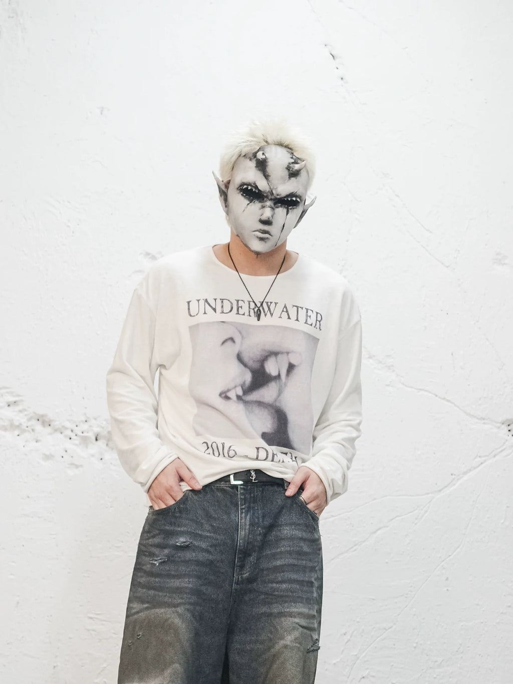 UNDERWATER Devils Kiss Vintage Print Long Sleeve Tee