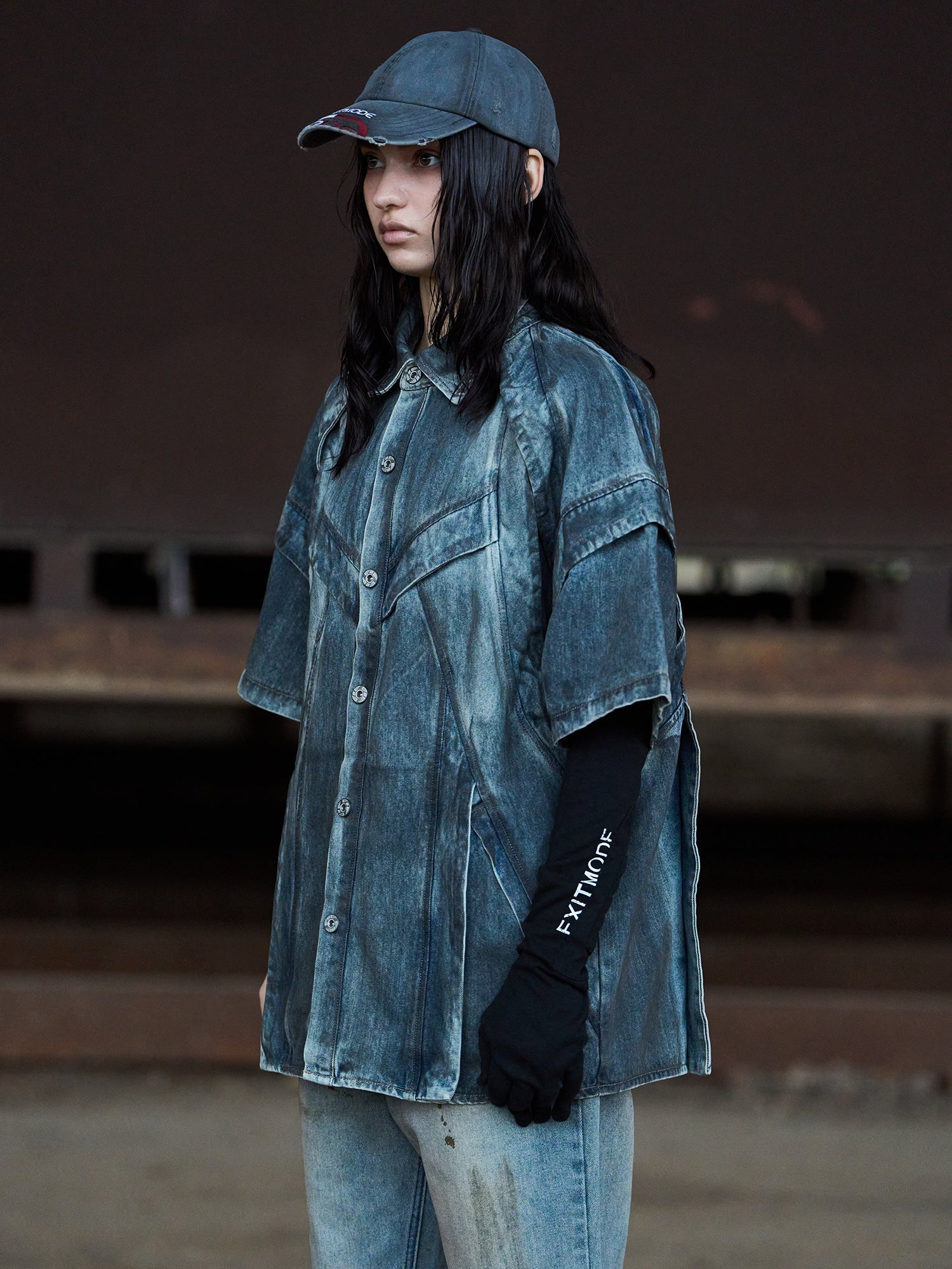 BLIND NO PLAN Washed & Distressed Denim Short Sleeve Shirt