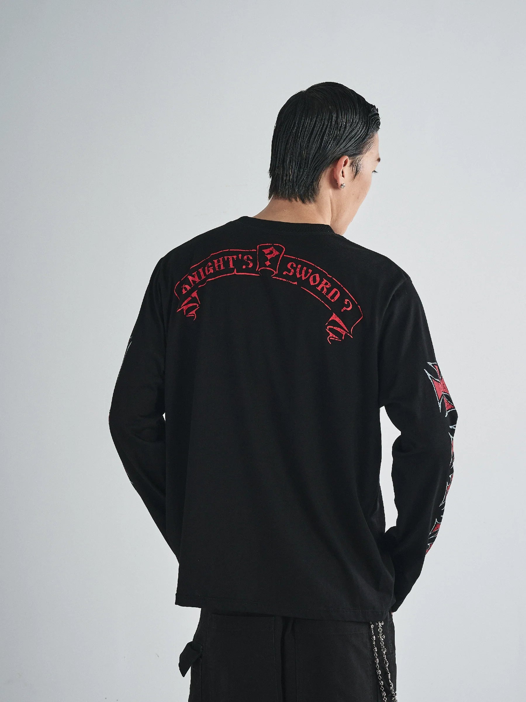 RUSURE Cross Logo Print Long Sleeve Tee