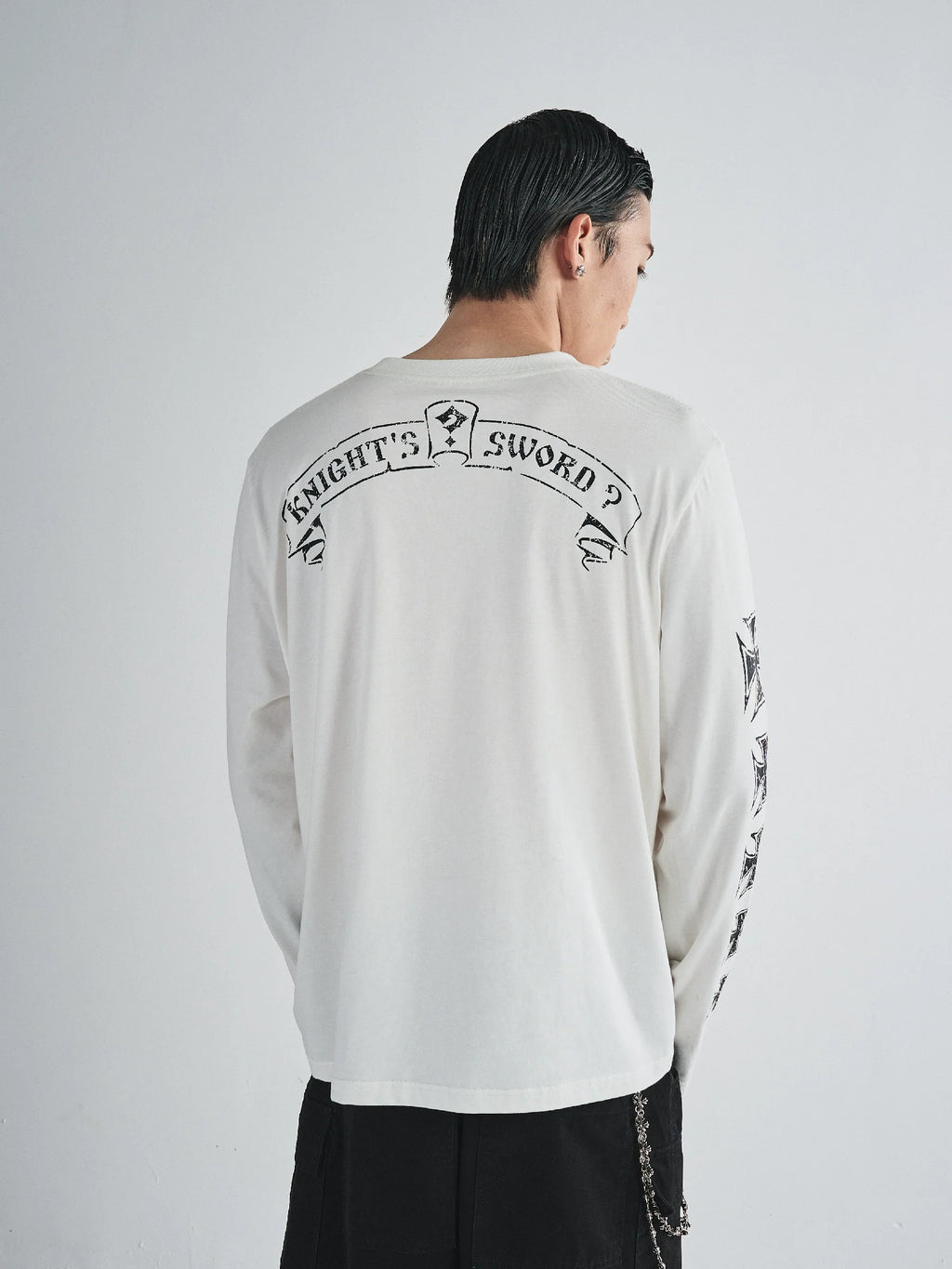 RUSURE Cross Logo Print Long Sleeve Tee