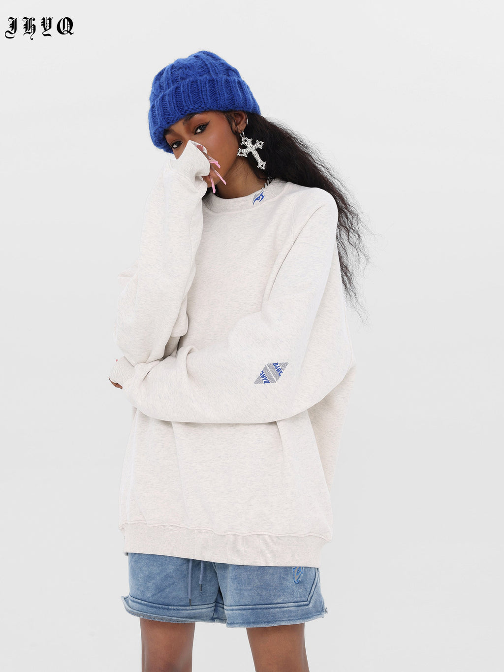 JHYQ Basic Logo Embroidered Heavyweight Sweater