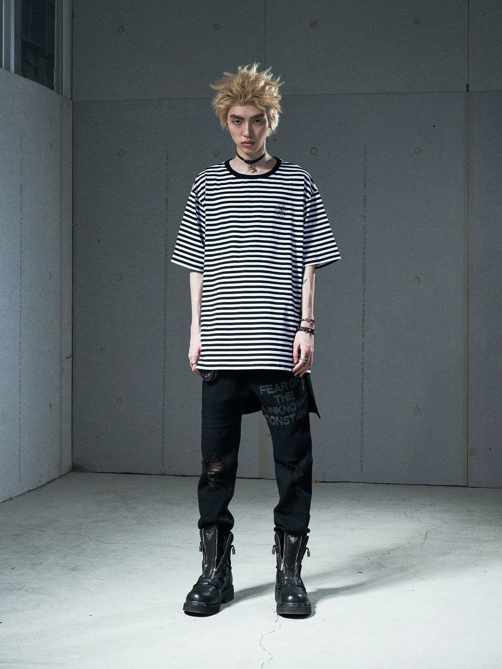 VENTUREK Striped Side Zipper Tee