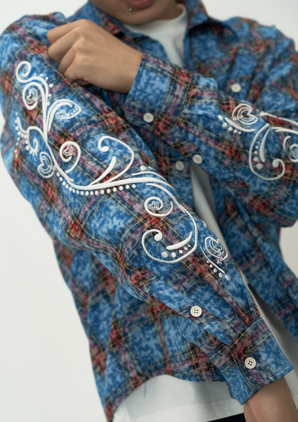 EVILKNIGHT(EK) Floral Embroidered Plaid Long Sleeve Shirt