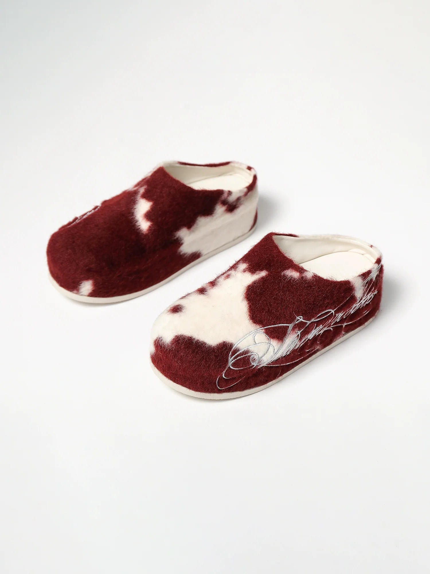 KARMANISTIC Fur Embroidered Red Slipper Clogs