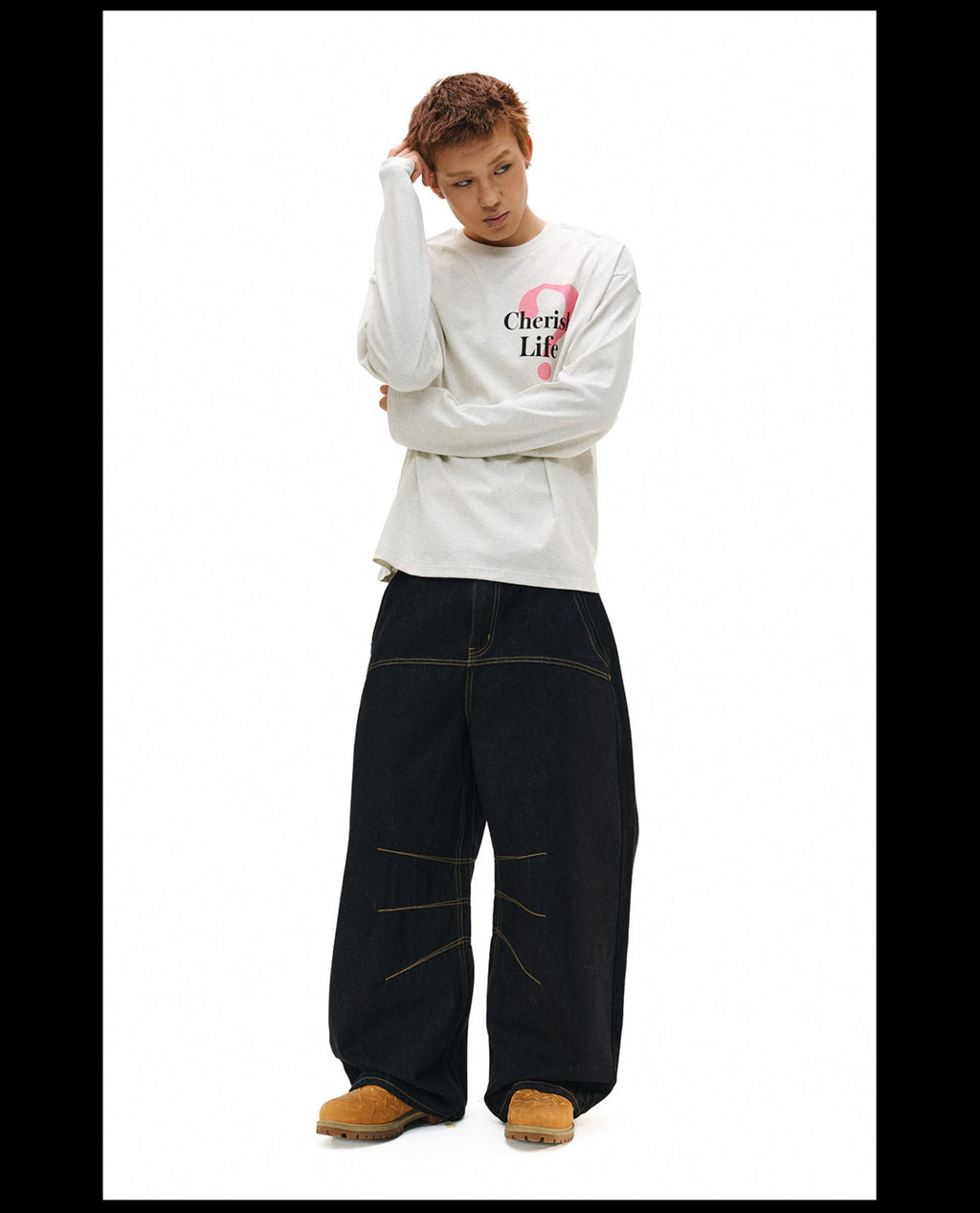 NOVACAM Question Mark Print Long Sleeve Tee