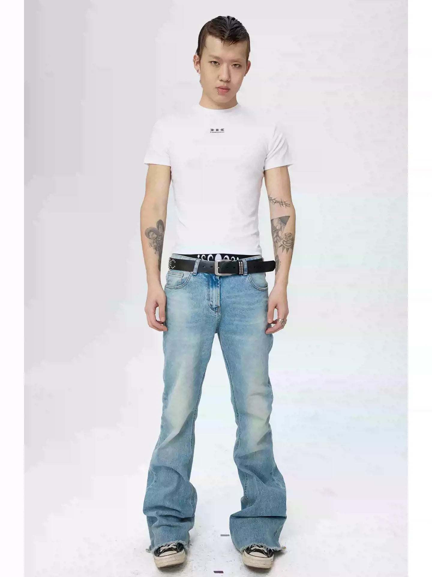 KARMANISTIC Small Logo Slim Stretch Tee