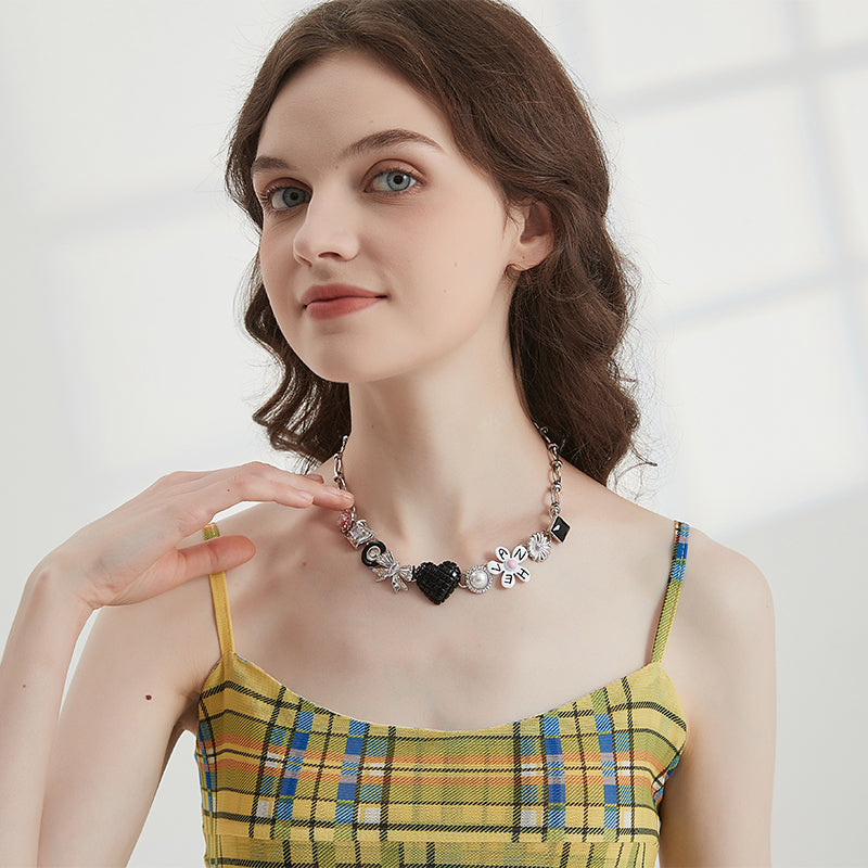 AWE Black Love Heart Daisy Chain Necklace