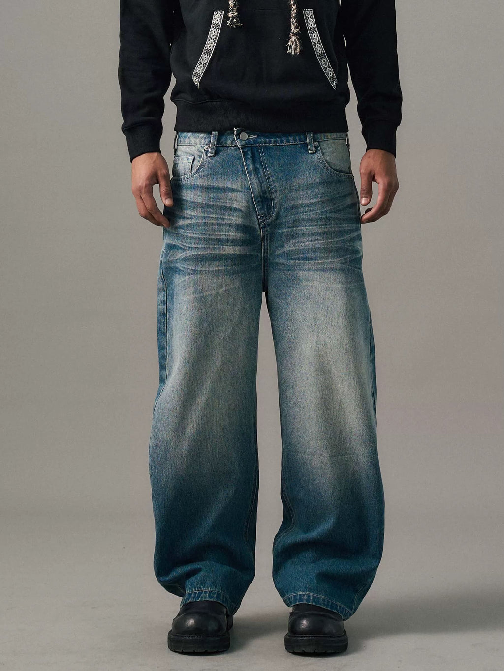 S45 Slanted Panel Curved Washed Jeans